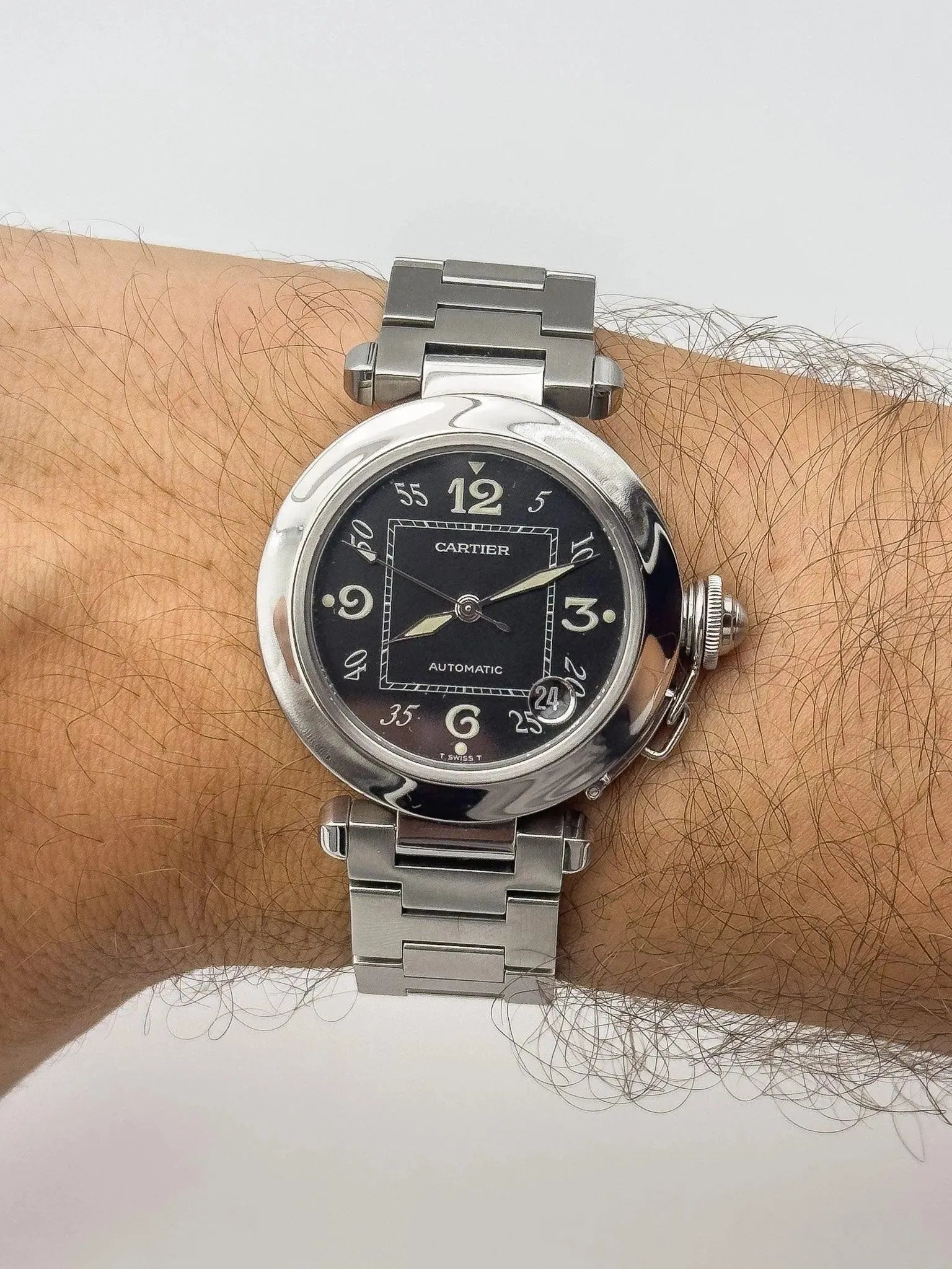 Cartier - Pasha Date Noir - 2000s - Atelier Victor Paris - Vintage Watch Shop Dubai