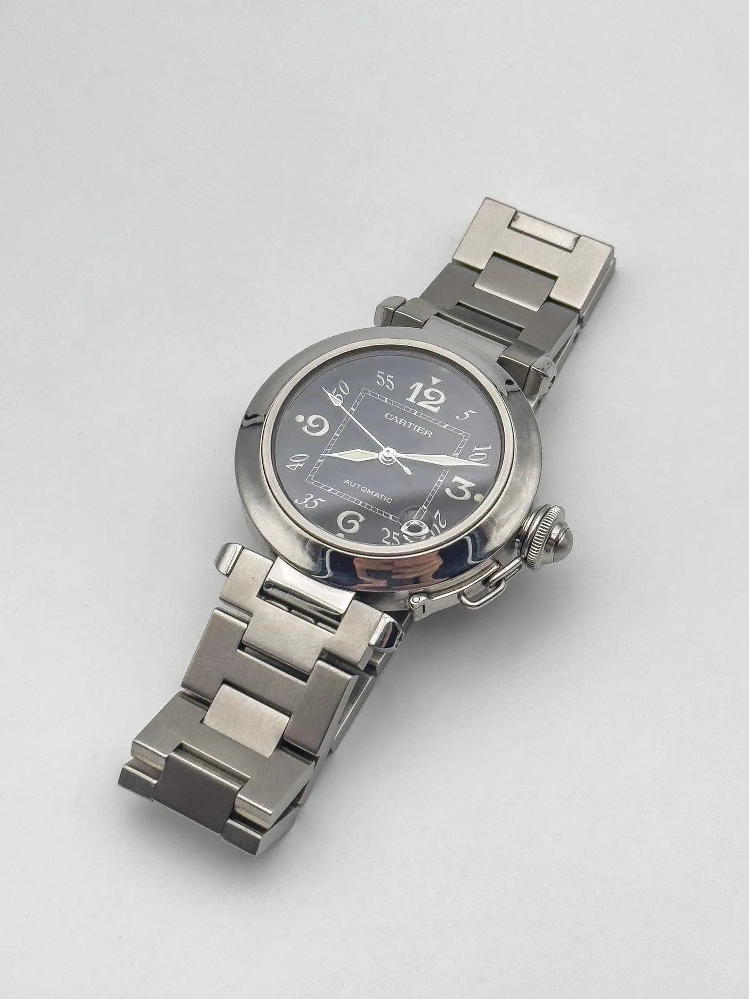 Cartier - Pasha Date Noir - 2000s - Atelier Victor Paris - Vintage Watch Shop Dubai