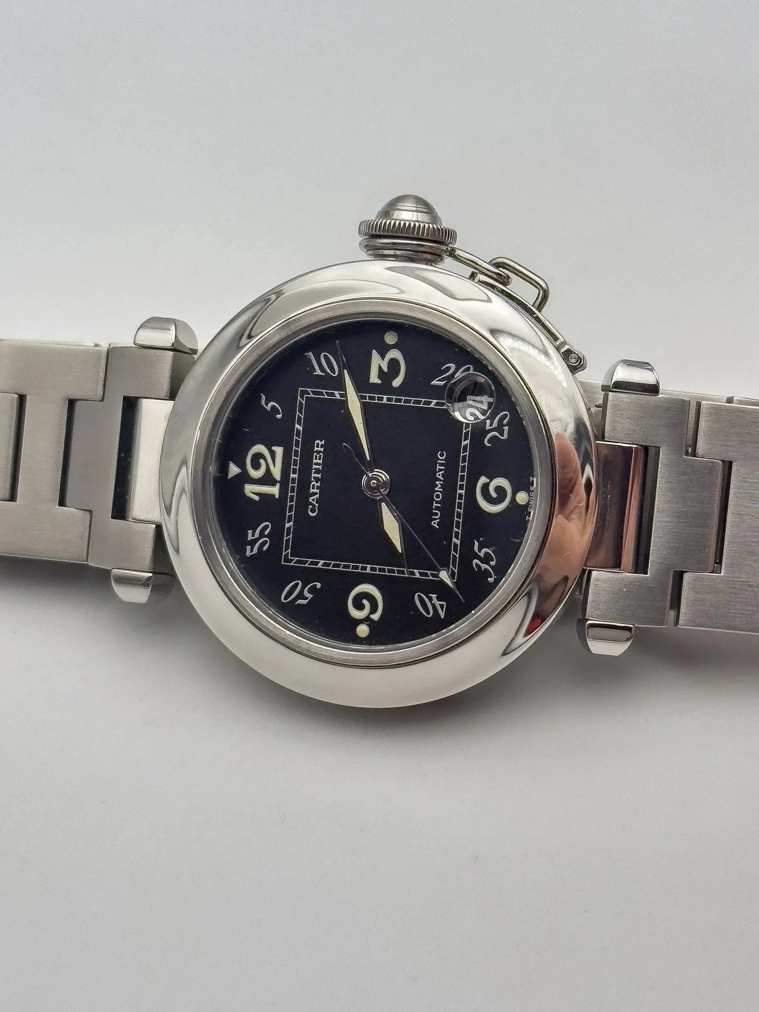 Cartier - Pasha Date Noir - 2000s - Atelier Victor Paris - Vintage Watch Shop Dubai