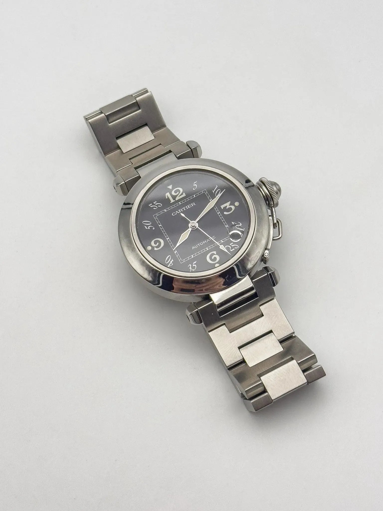 Cartier - Pasha Date Noir - 2000s - Atelier Victor Paris - Vintage Watch Shop Dubai