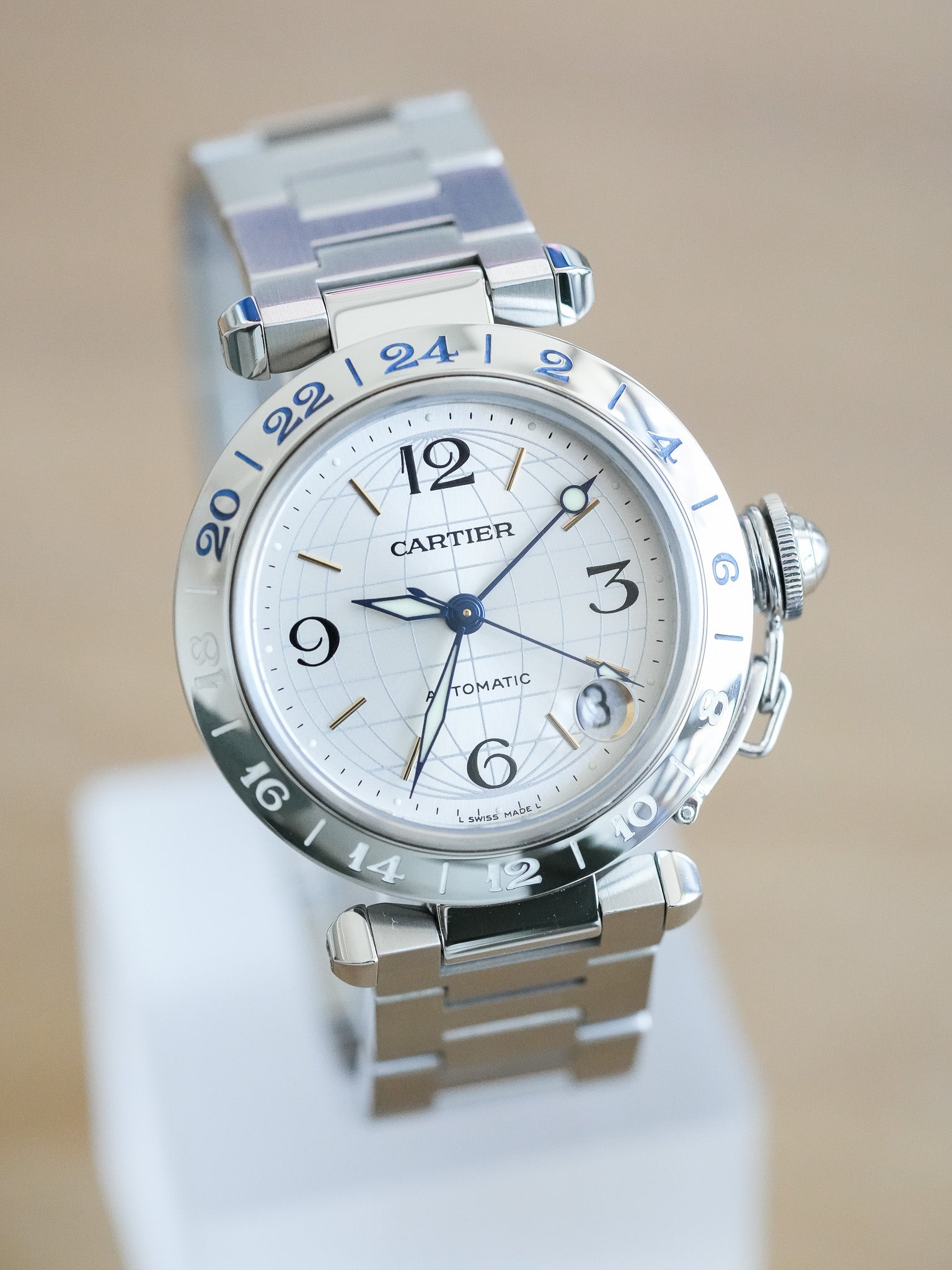 Cartier - Pasha GMT 35mm Cadran Argent - 2000s - Atelier Victor Paris - Vintage Watch Shop Dubai