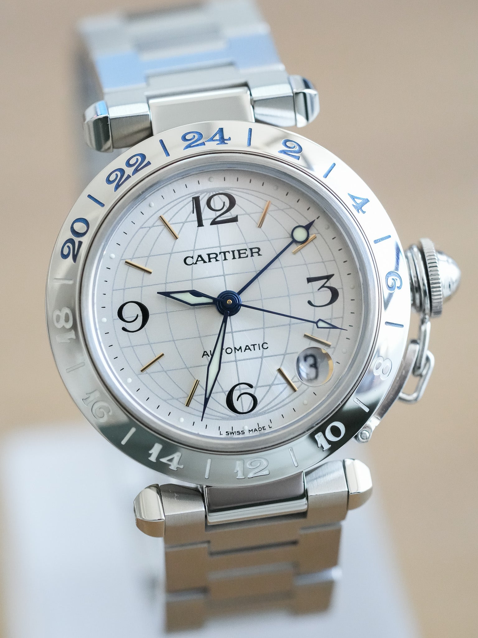 Cartier - Pasha GMT 35mm Cadran Argent - 2000s - Atelier Victor Paris - Vintage Watch Shop Dubai