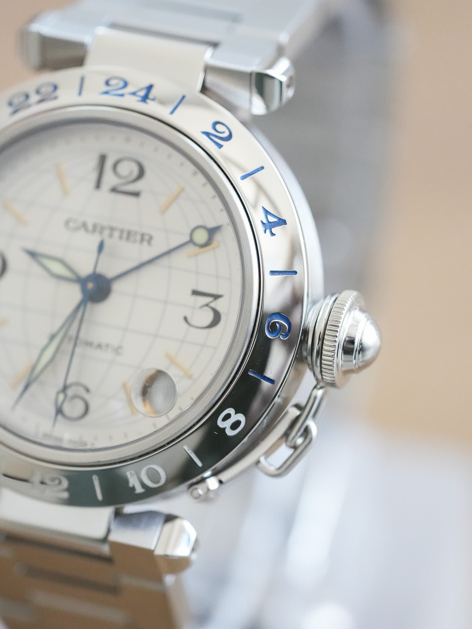Cartier - Pasha GMT 35mm Cadran Argent - 2000s - Atelier Victor Paris - Vintage Watch Shop Dubai