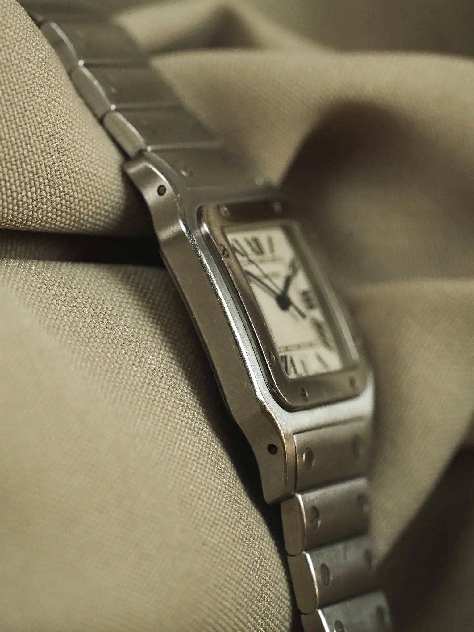 カルティエ Cartier Santos 1564 – Black Roman Dial