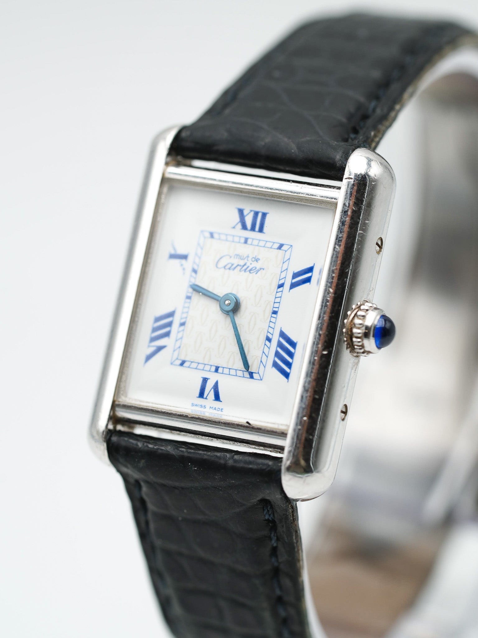Cartier - Tank Must SM 2416 en argent massif index bleu - 1990s - Atelier Victor Paris - Vintage Watch Shop Dubai