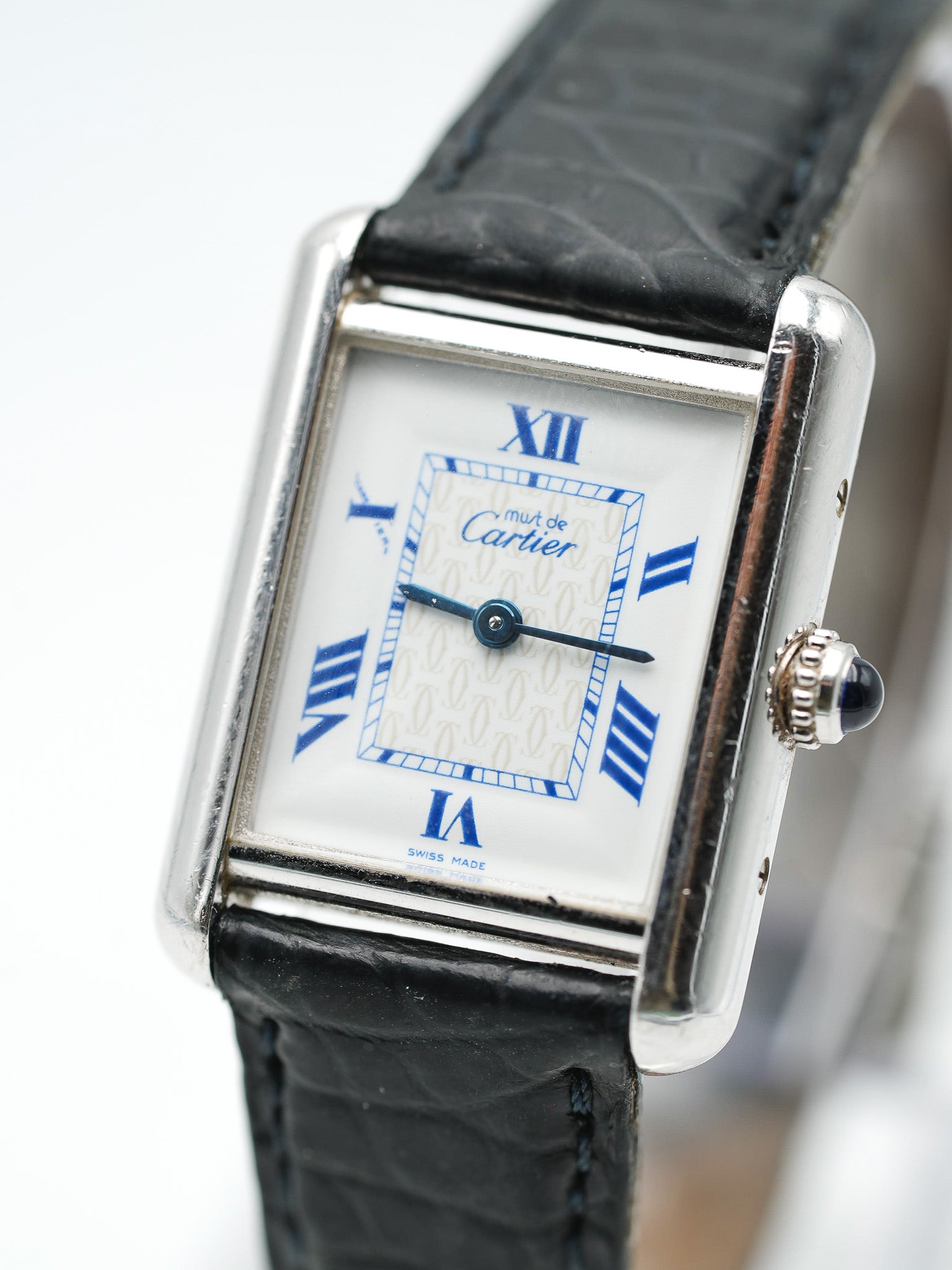 Cartier - Tank Must SM 2416 en argent massif index bleu - 1990s - Atelier Victor Paris - Vintage Watch Shop Dubai