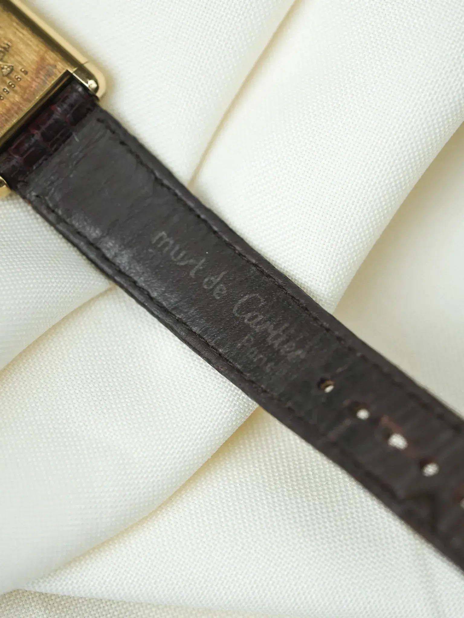 Montre Cartier Tank Must SM Vermeil (Années 1980) – Cadran Rouge & Mécanique