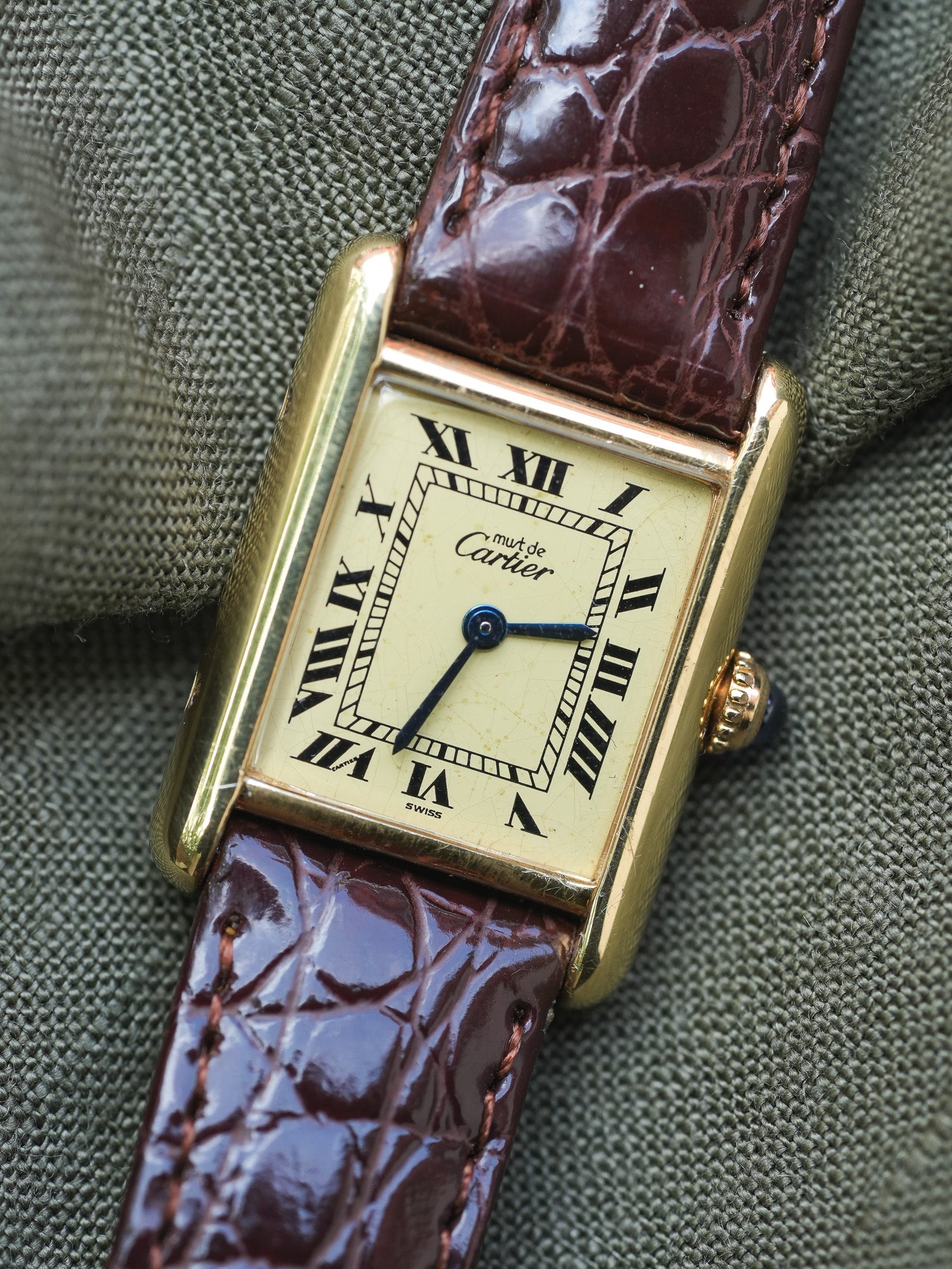 Cartier - Tank Must Vermeil Cadran Jaune Patine Petit modèle quartz - 1980s - Atelier Victor - Vintage  Shop