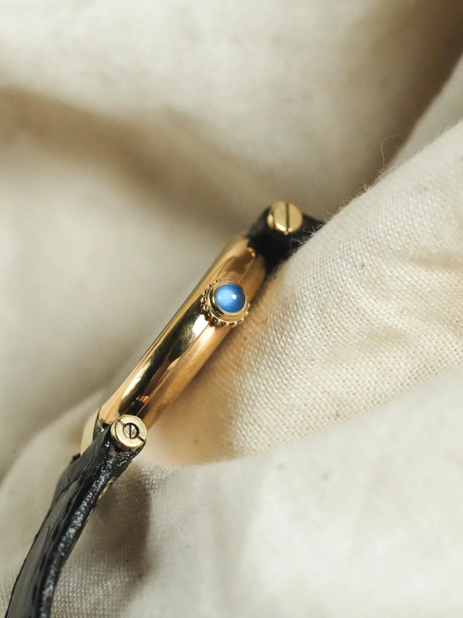 Cartier - Vendôme 590004 Must Vermeil Cadran Blanc Gris Boucle déployante - 1990s - Atelier Victor - Vintage  Shop