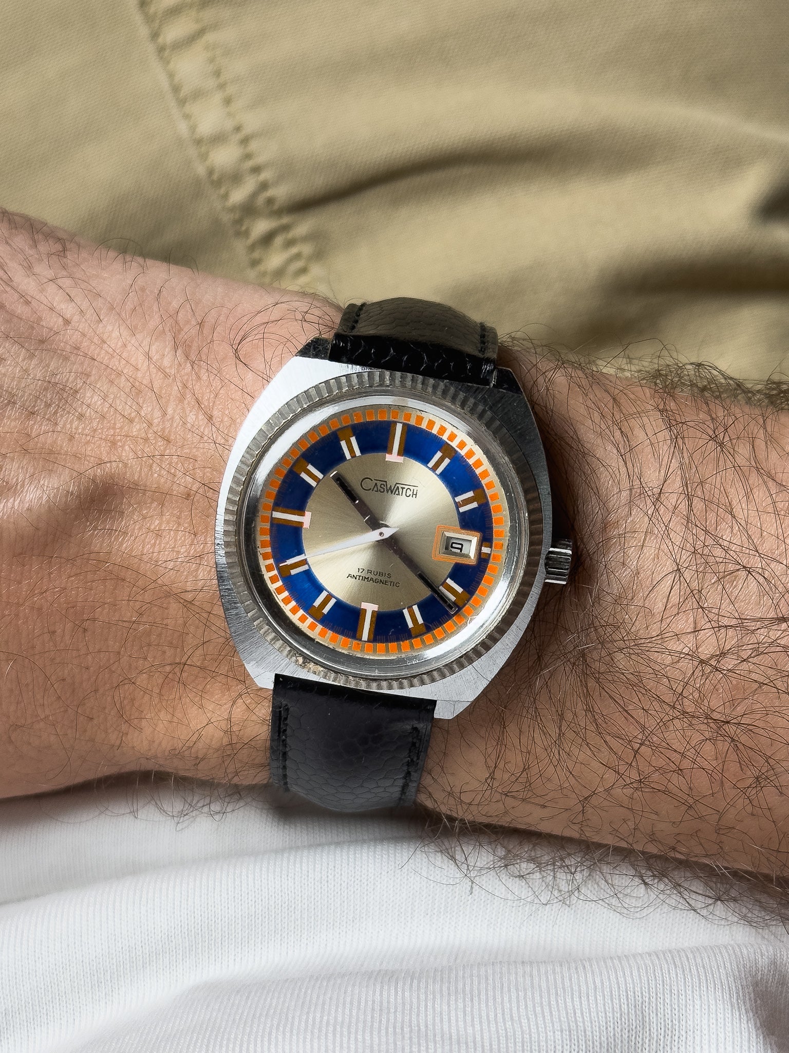 CasWatch - Acier Date Cadran bleu & Orange - 1970s - Atelier Victor - Vintage  Shop
