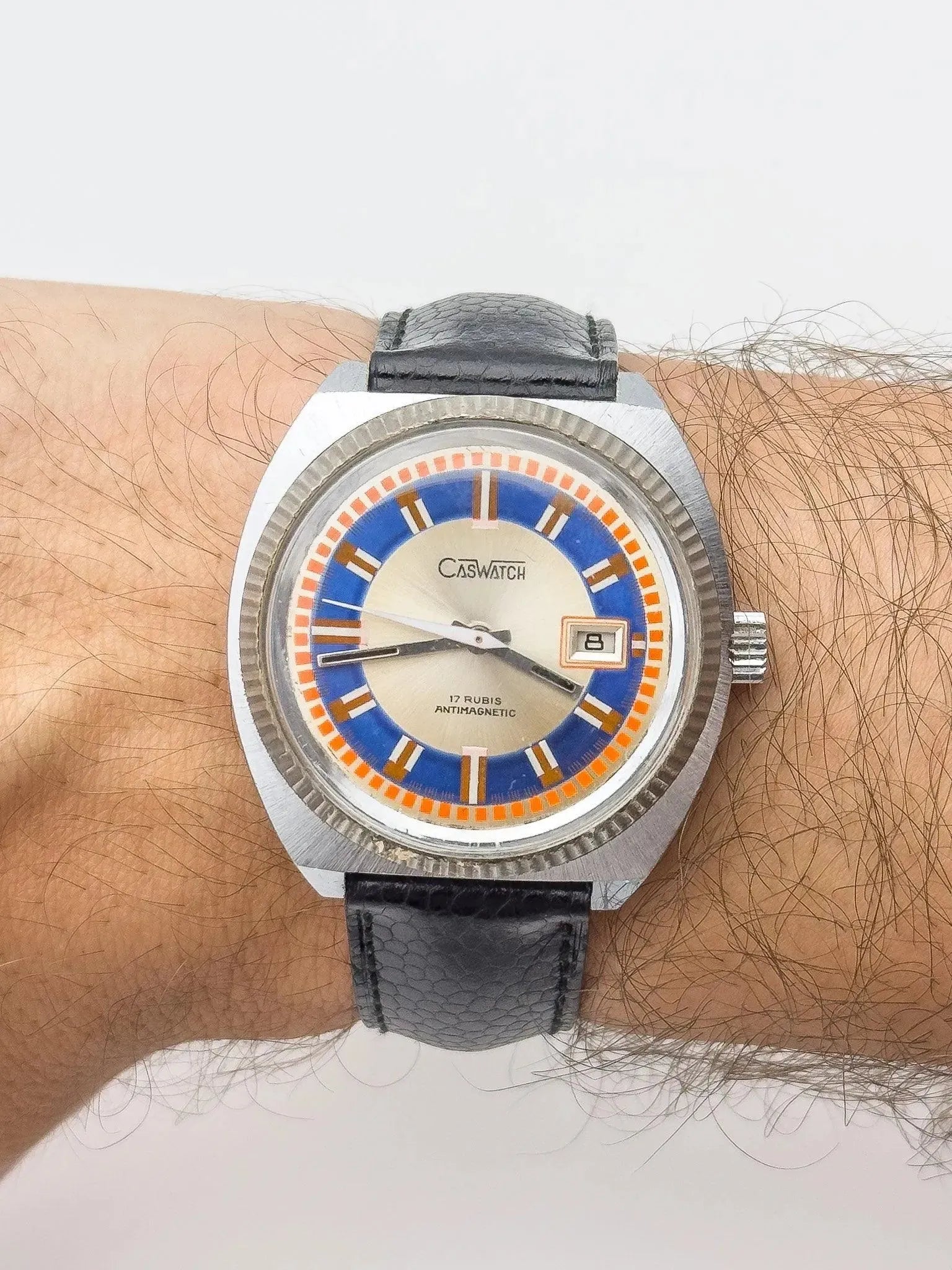 CasWatch - Acier Date Cadran bleu & Orange - 1970s - Atelier Victor - Vintage  Shop