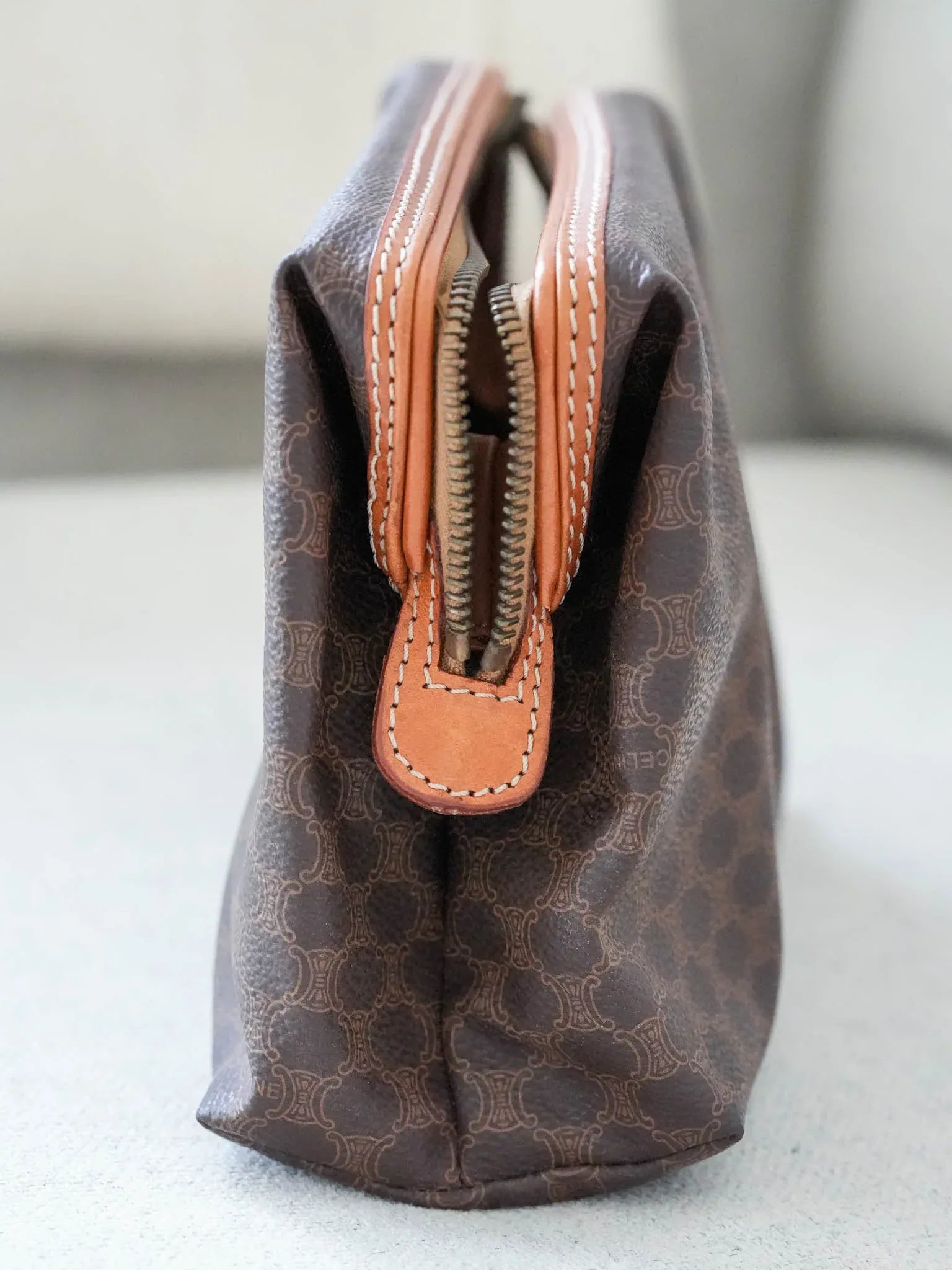 Celine - Pochette vintage en cuir Triomphe - Atelier Victor