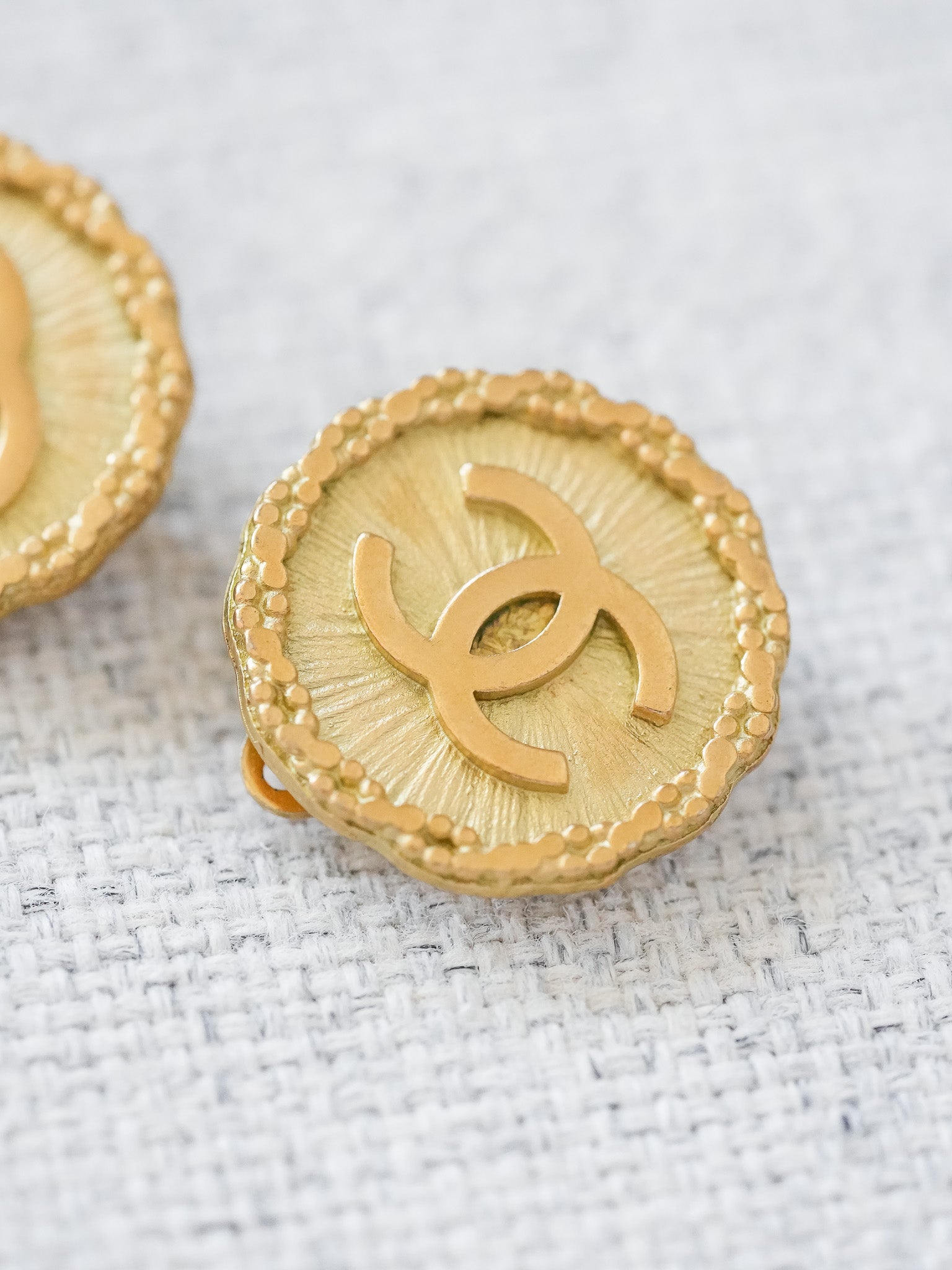 Chanel - Boucles d'oreilles Large CC - Atelier Victor - Vintage Watch Shop