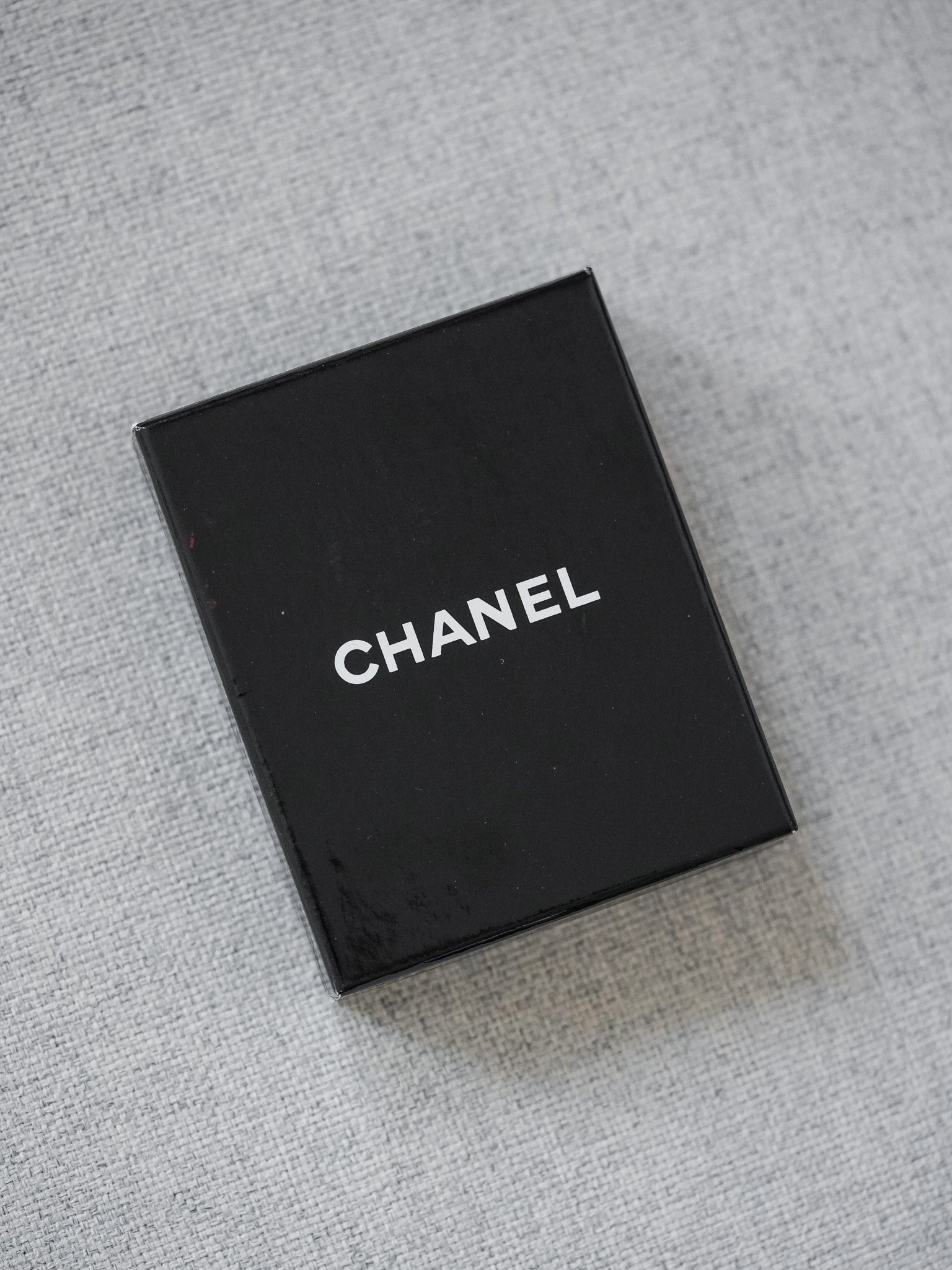 Chanel - Boucles d'oreilles perle 1980 - Atelier Victor Paris - Vintage Watch Shop Dubai