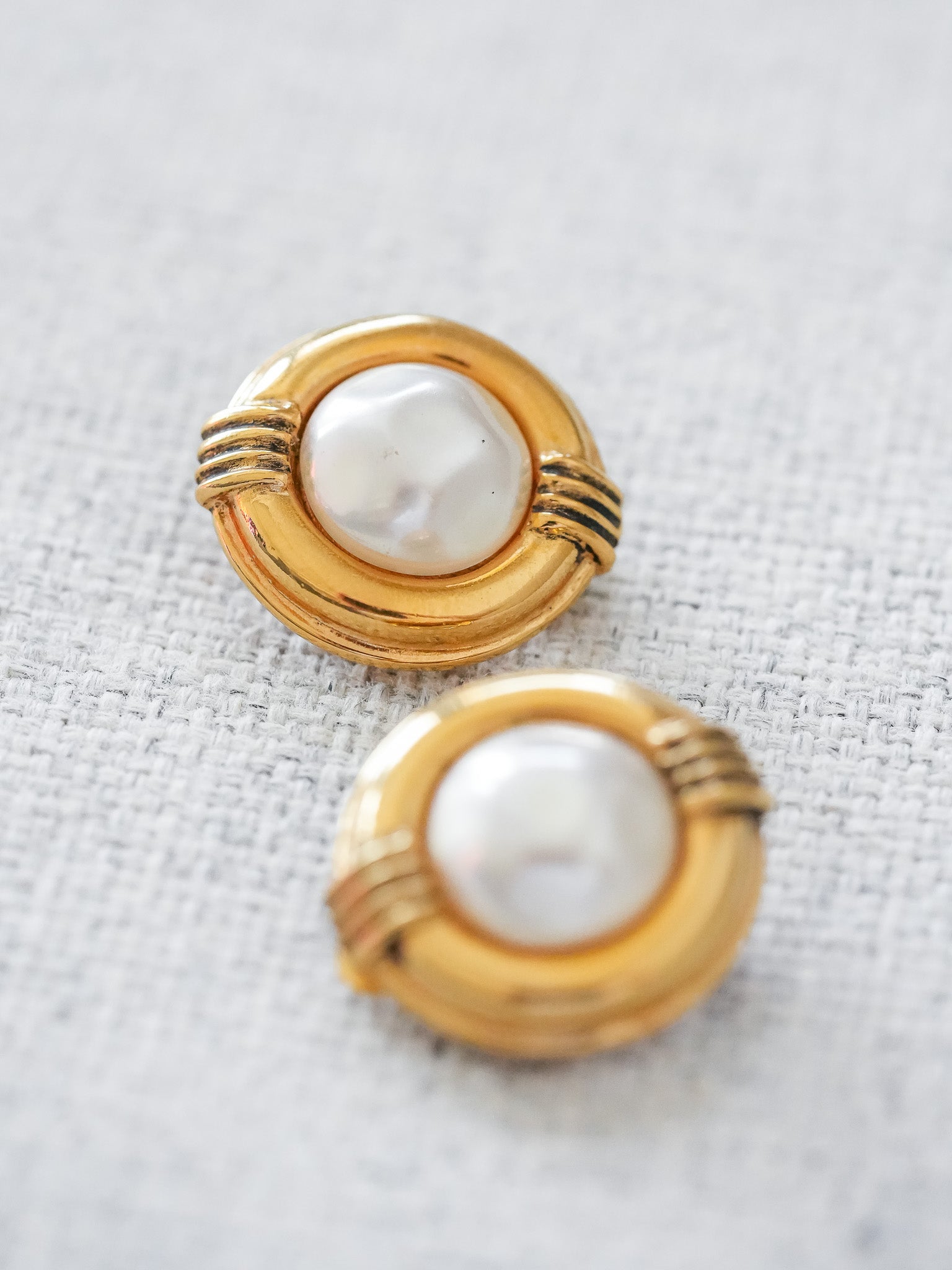 Chanel - Boucles d'oreilles perle - Atelier Victor Paris - Vintage Watch Shop Dubai