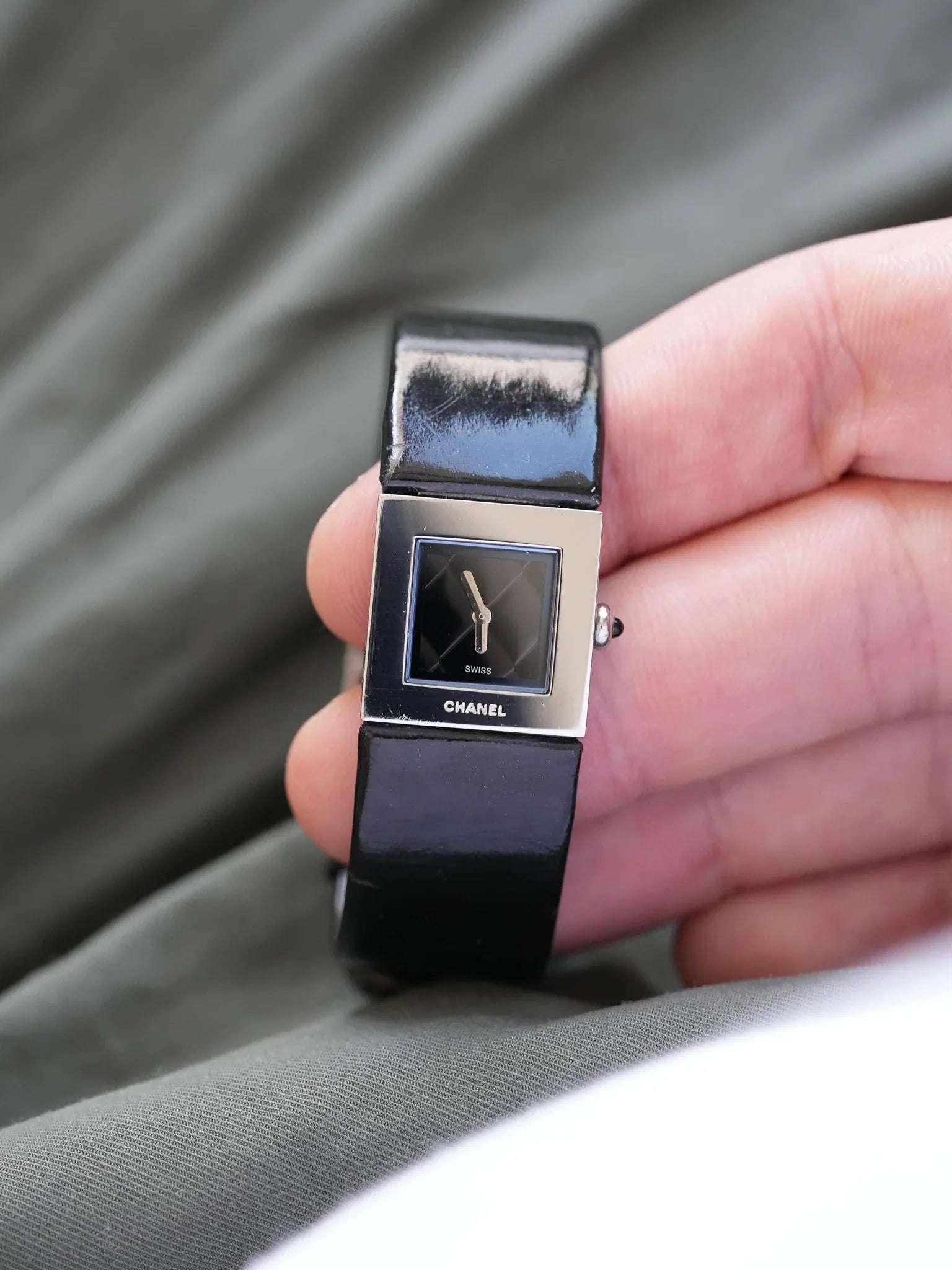 Chanel - Dress Watch Cadran Matelassé Noir - 1990s - Atelier Victor