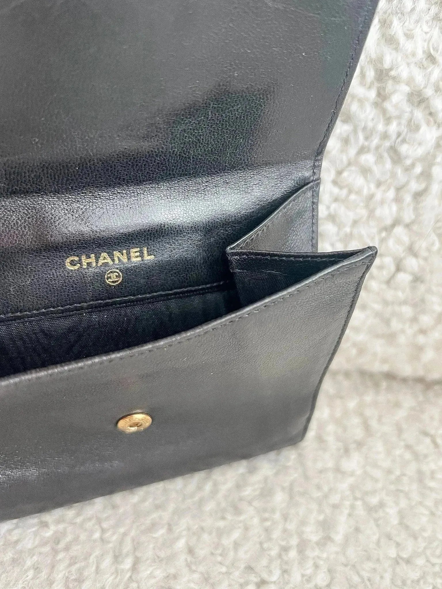 Chanel - Portefeuille Noir Brillant - Atelier Victor