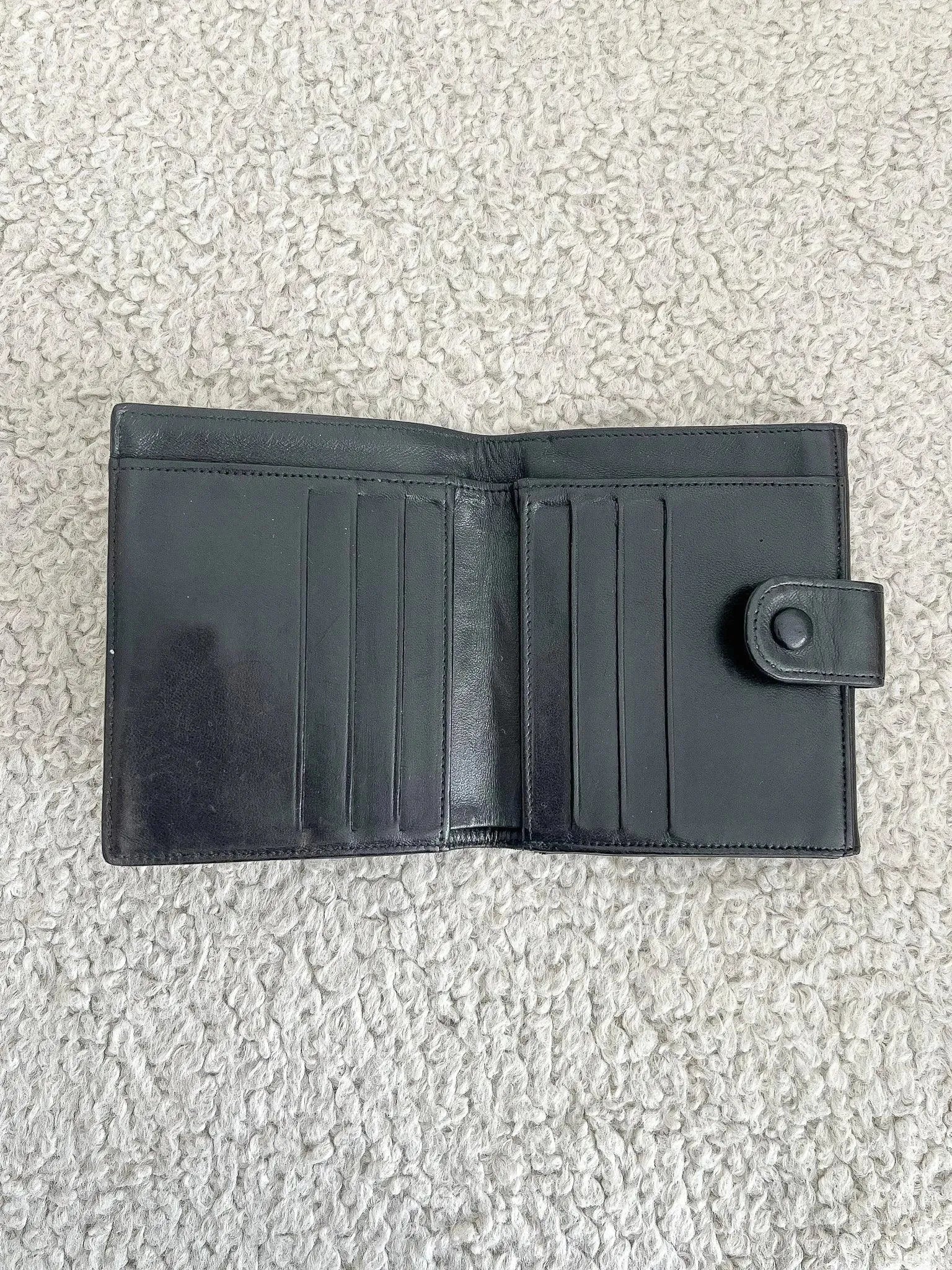 Chanel - Portefeuille Noir Brillant - Atelier Victor - Vintage  Shop