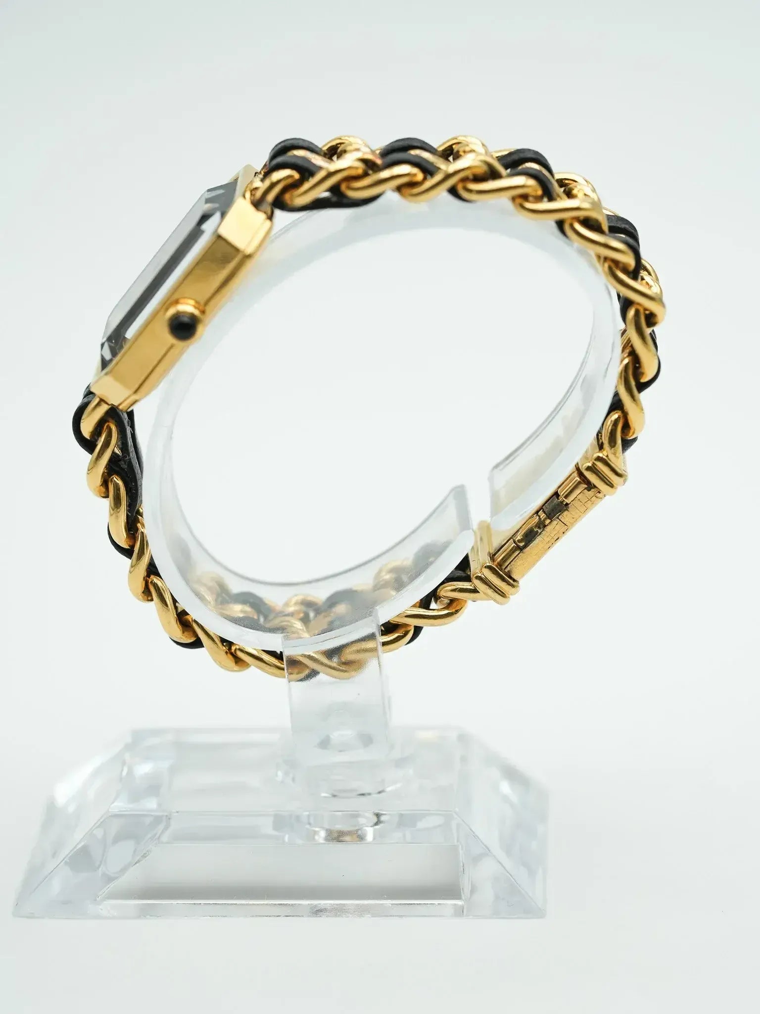 Chanel - First Size M Golden and Leather - 1990s - Atelier Victor