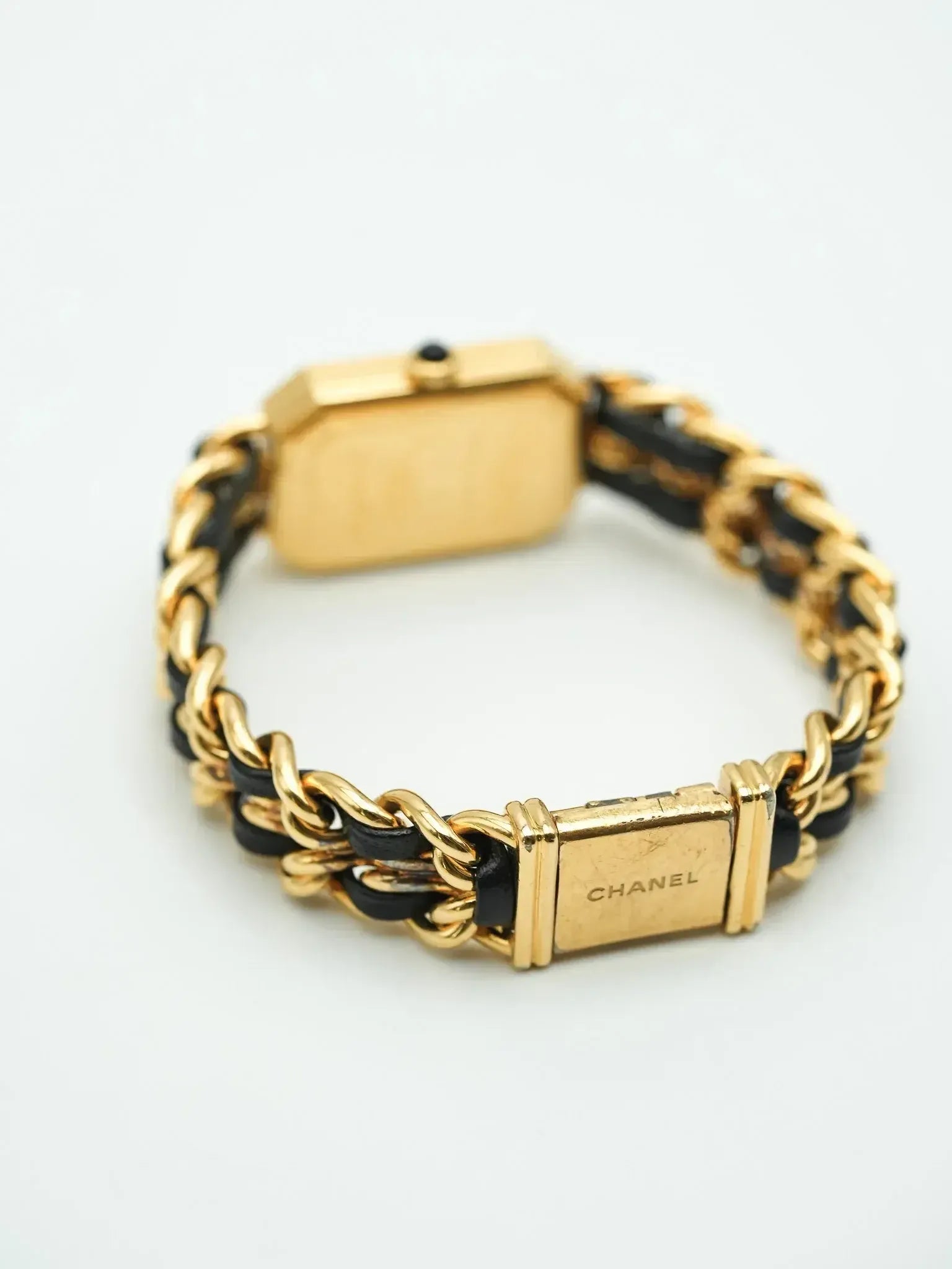 Chanel - First Size M Golden and Leather - 1990s - Atelier Victor