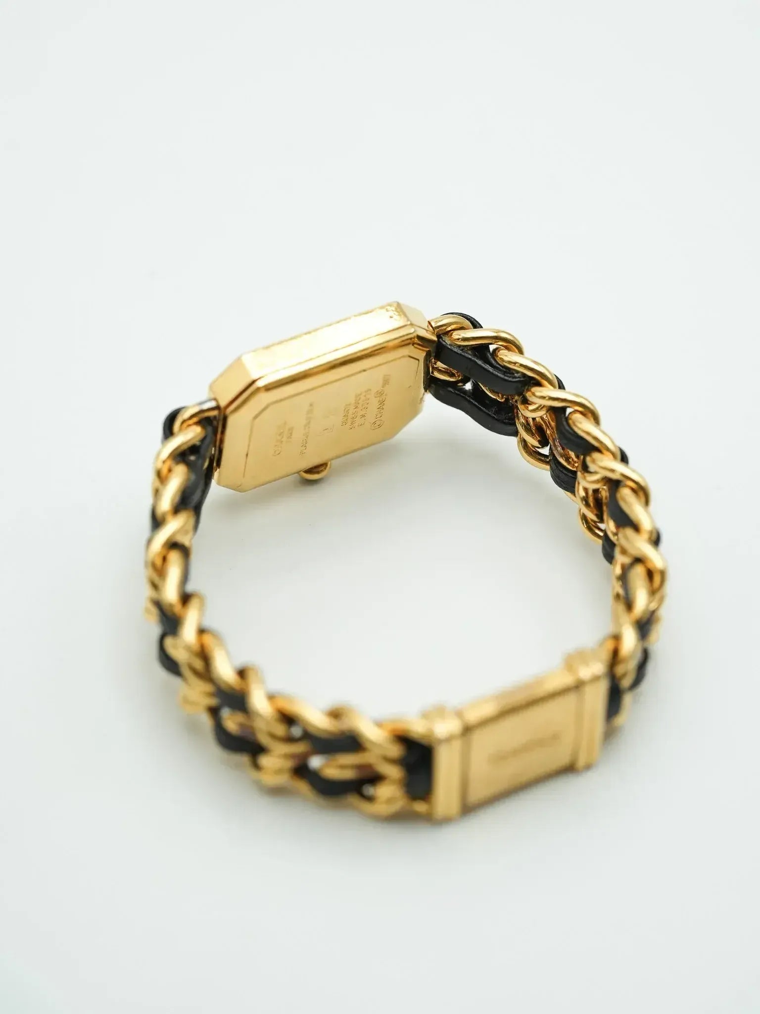 Chanel - First Size M Golden and Leather - 1990s - Atelier Victor