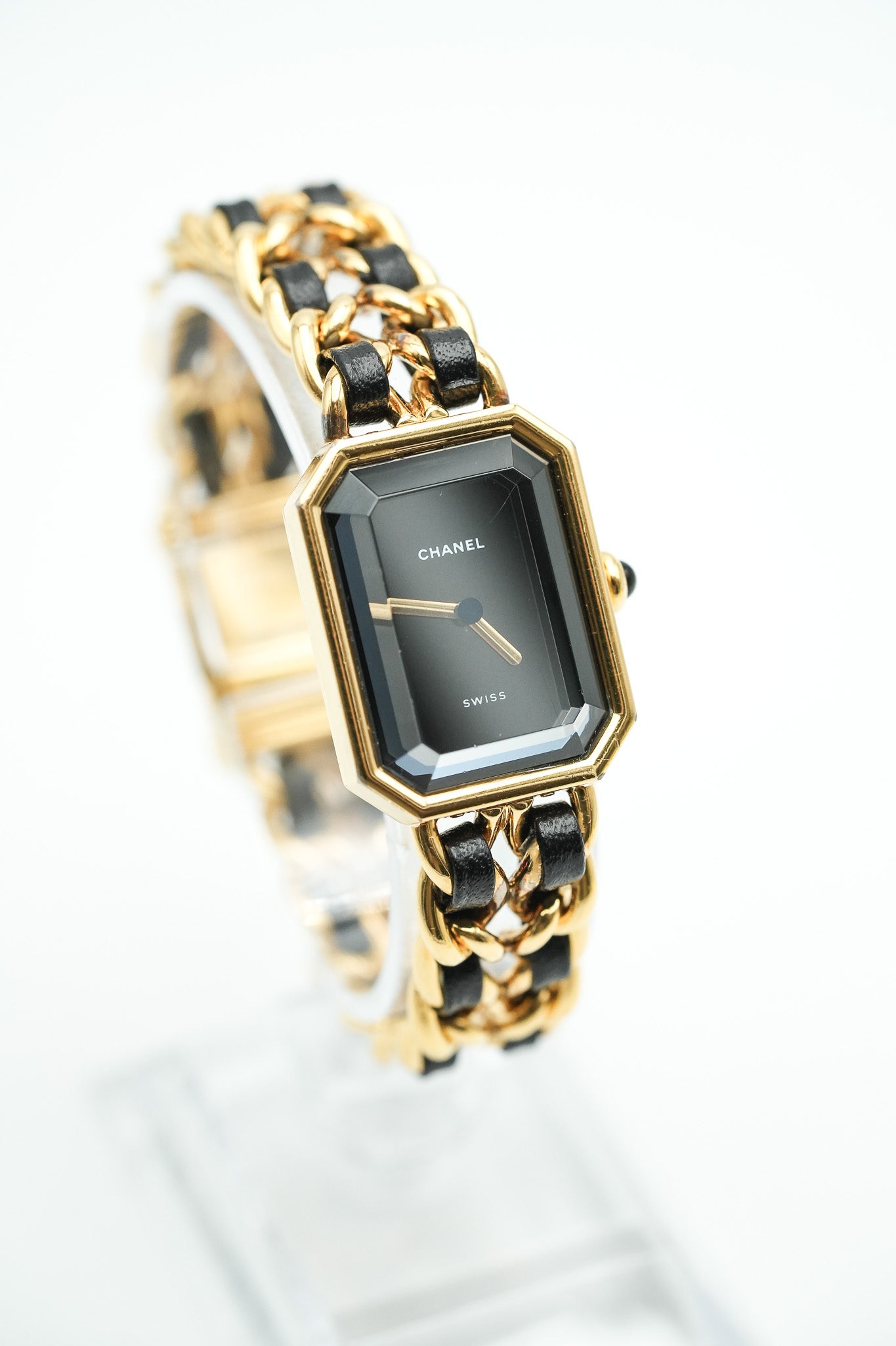 Chanel - Première Taille M Dorée et Cuir - 1990s - Atelier Victor Paris - Vintage Watch Shop Dubai