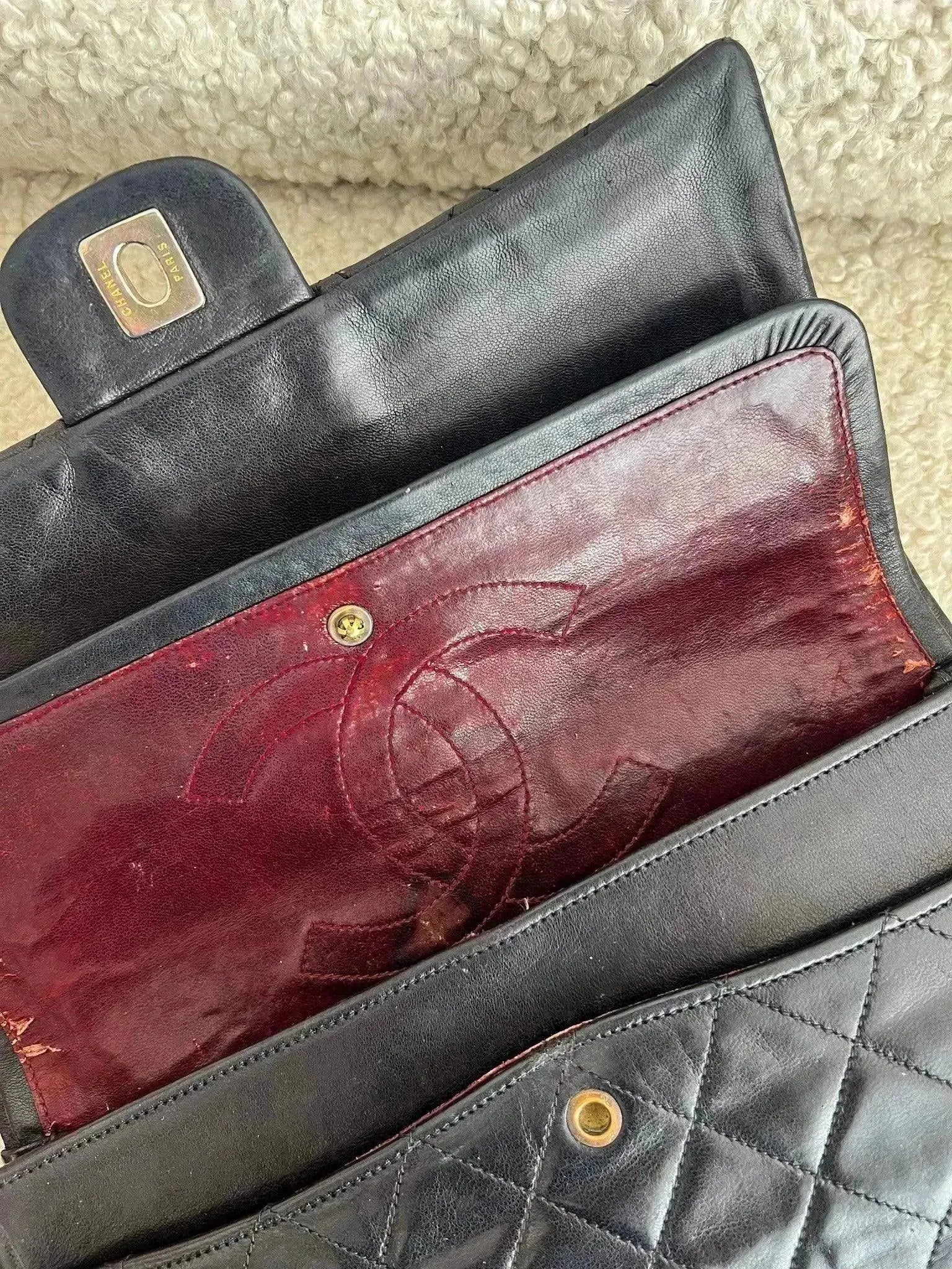 Chanel - Sac à main Timeless classique noir - Atelier Victor