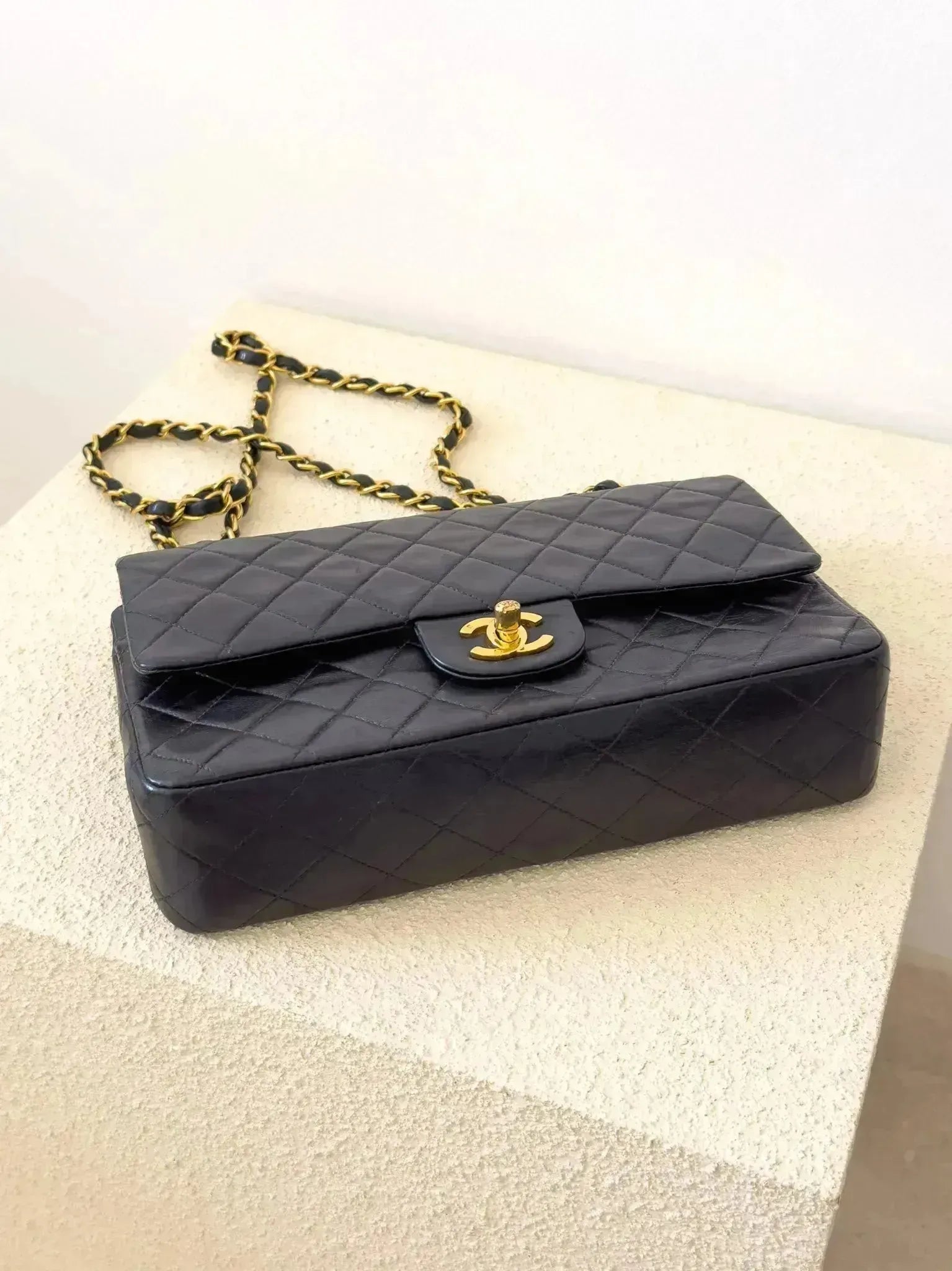 Chanel - Sac à main timeless vintage / classique en cuir - Atelier Victor