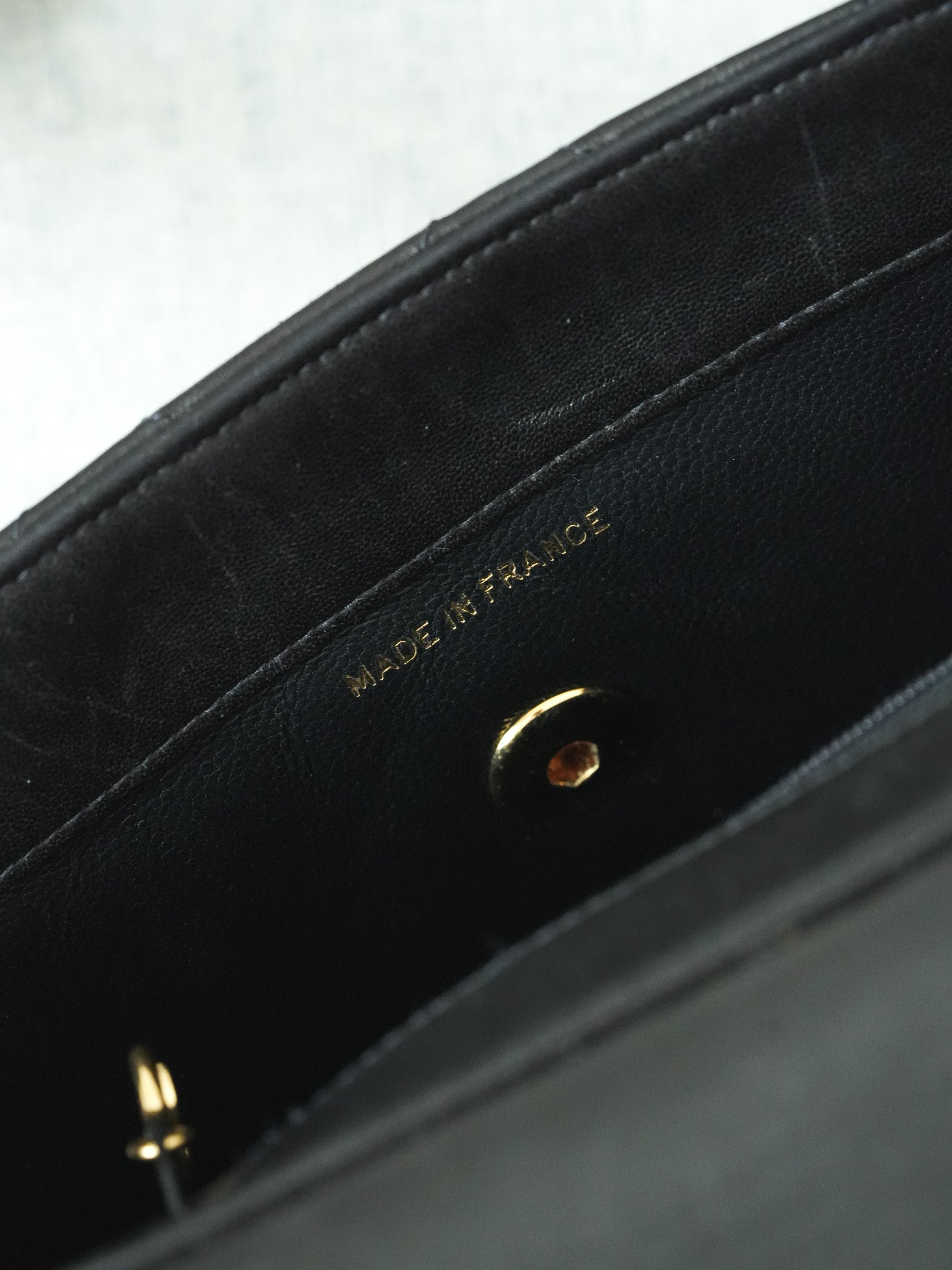 Chanel Sac à Main Top Handle Matelassé Noir Vintage 1996 - Atelier Victor