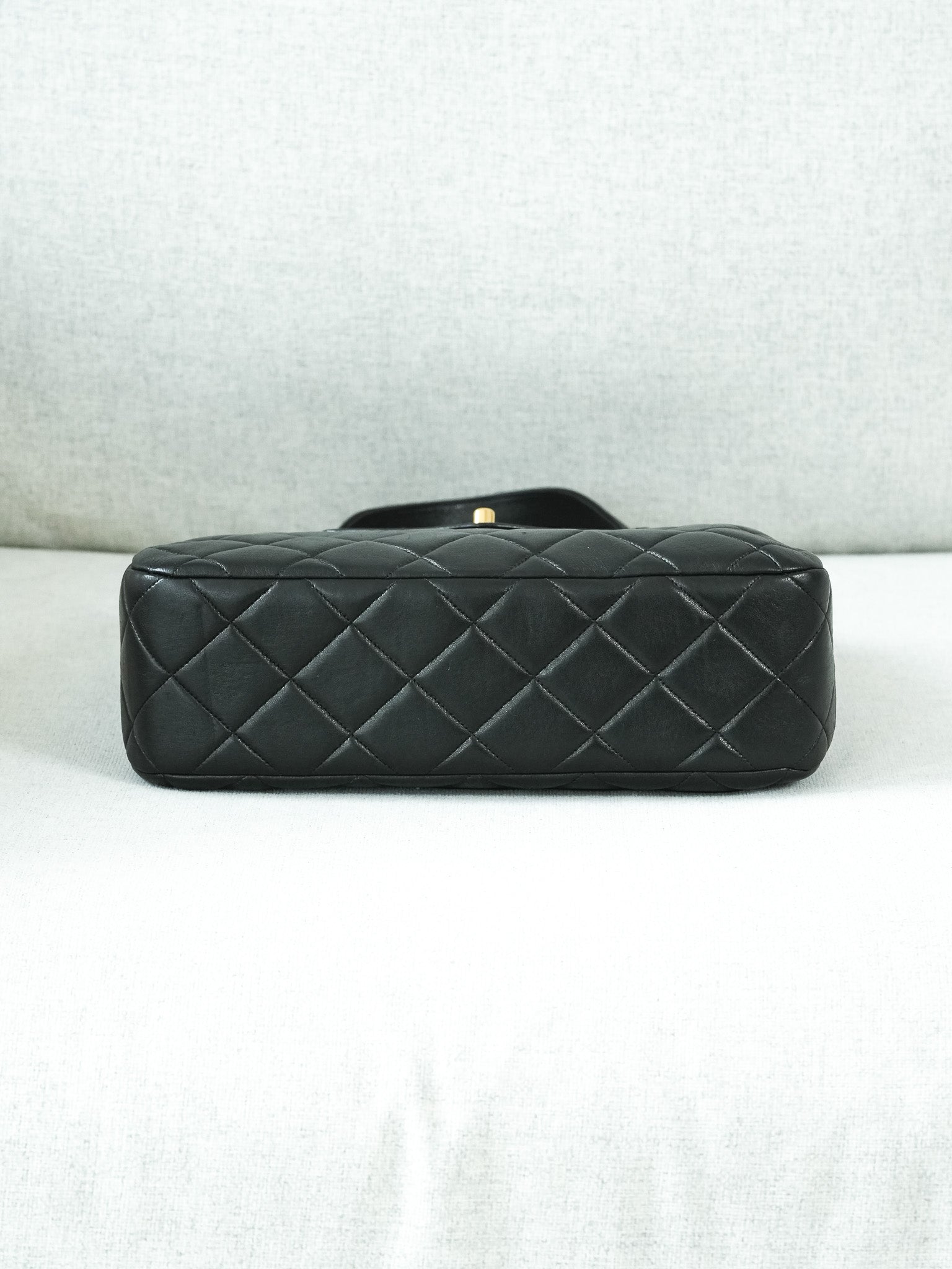 Chanel Sac à Main Top Handle Matelassé Noir Vintage 1996 - Atelier Victor