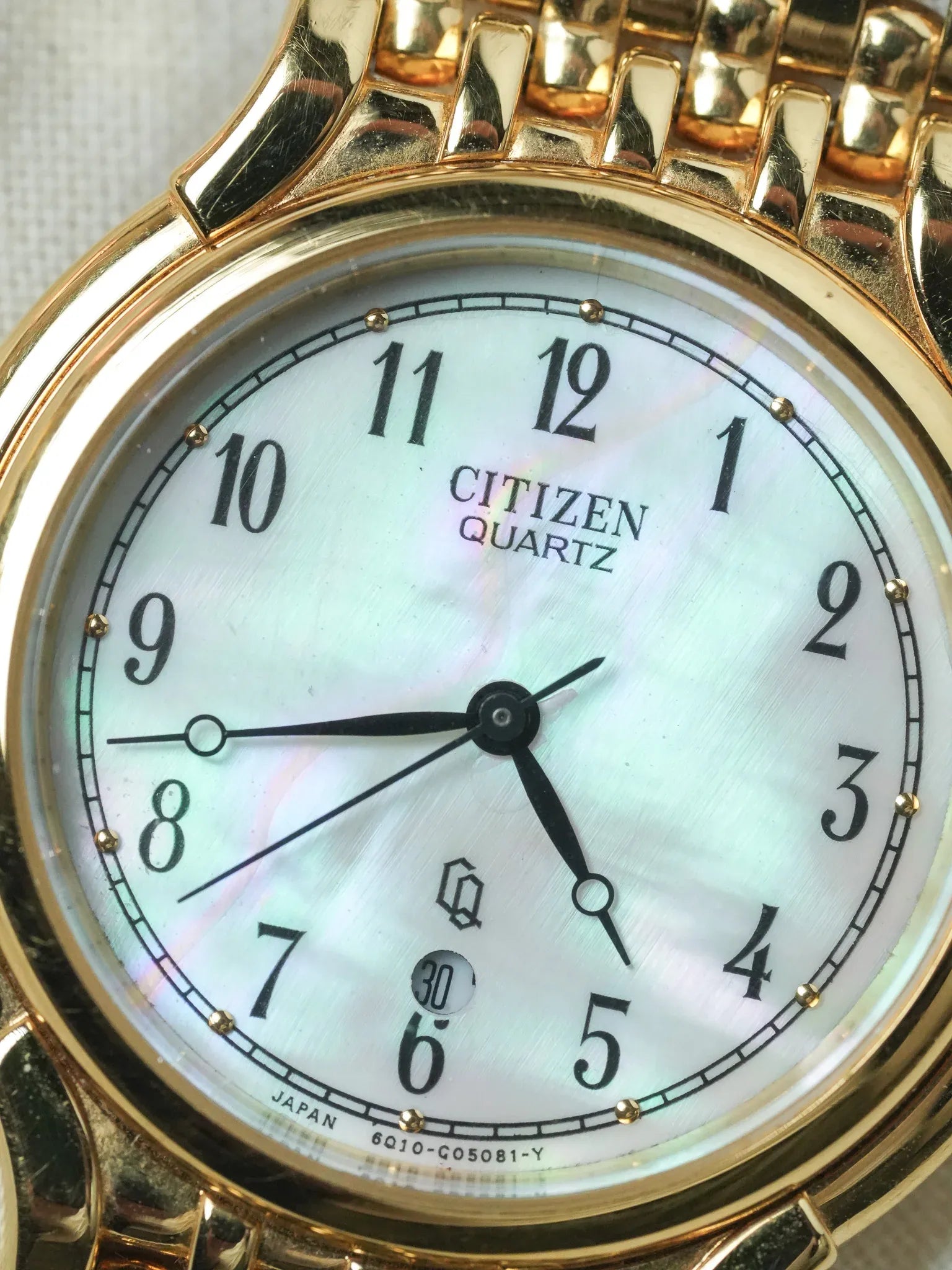 Citizen - Bracelet Maille Or Cadran nacre date - 1997 - Atelier Victor