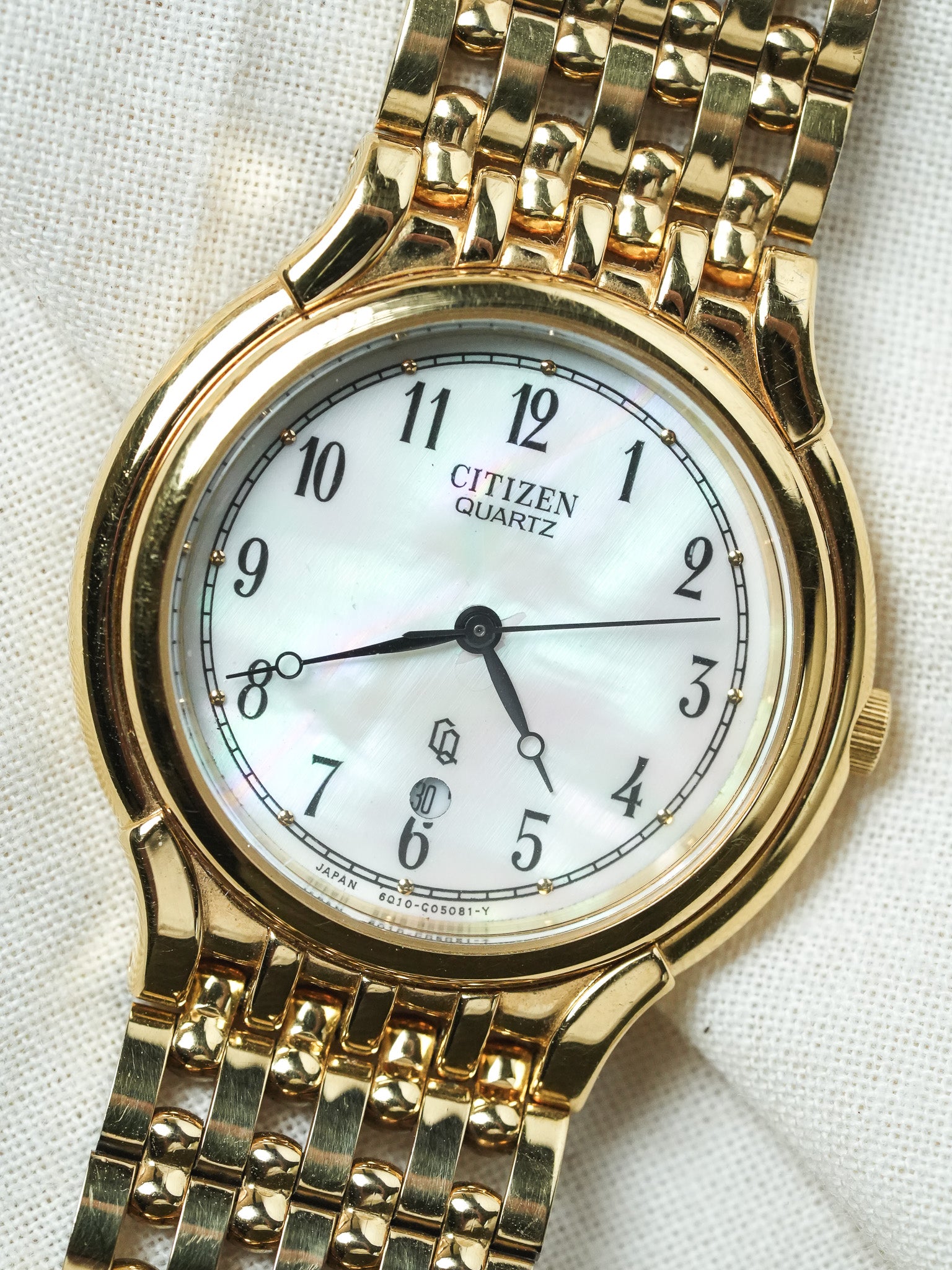 Citizen - Bracelet Maille Or Cadran nacre date - 1997 - Atelier Victor - Vintage  Shop