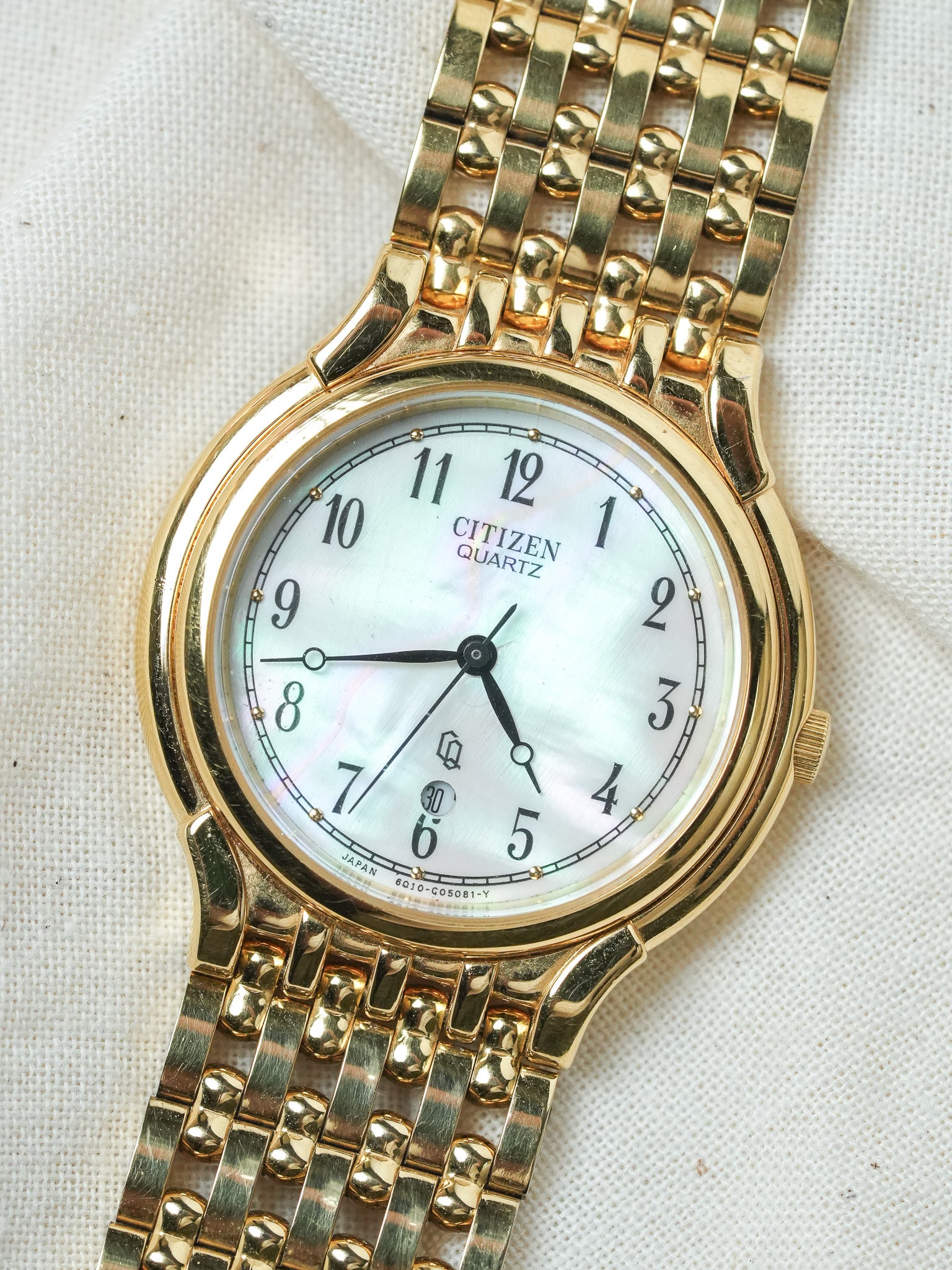 Citizen - Bracelet Maille Or Cadran nacre date - 1997 - Atelier Victor - Vintage  Shop