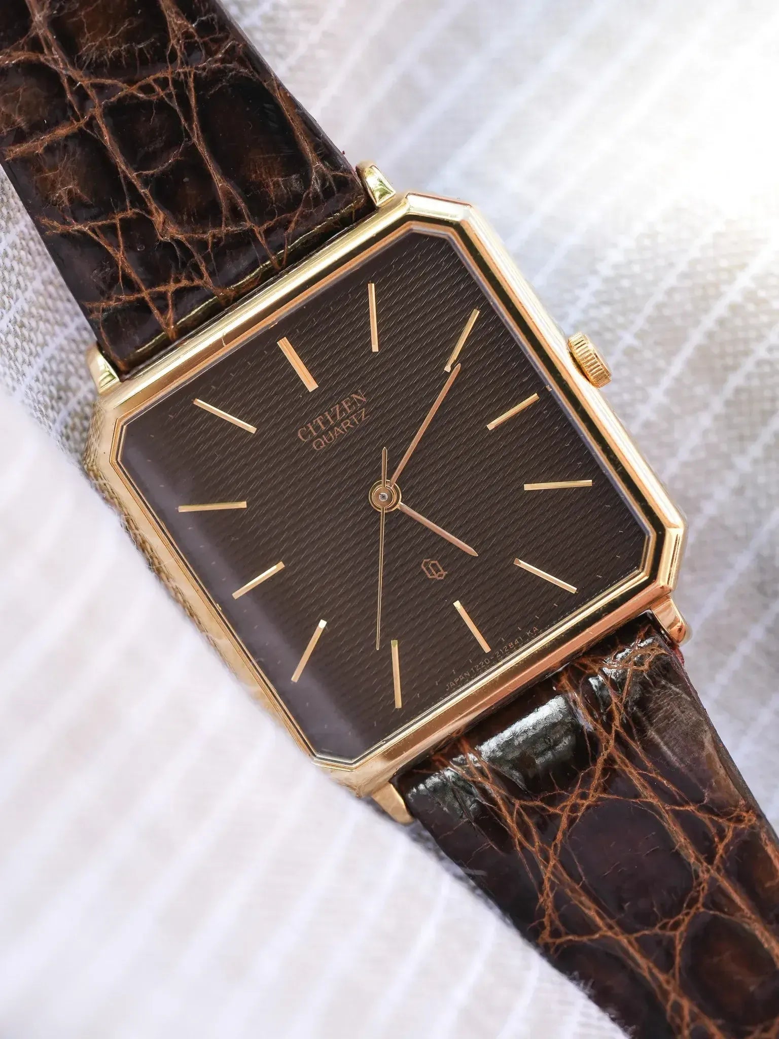 ミッドセンチュリー チョコレート CITIZEN スクエア 掛時計 昭和レトロ ミッドセンチュリー チョコレート CITIZEN スクエア 掛時計 昭和レトロ