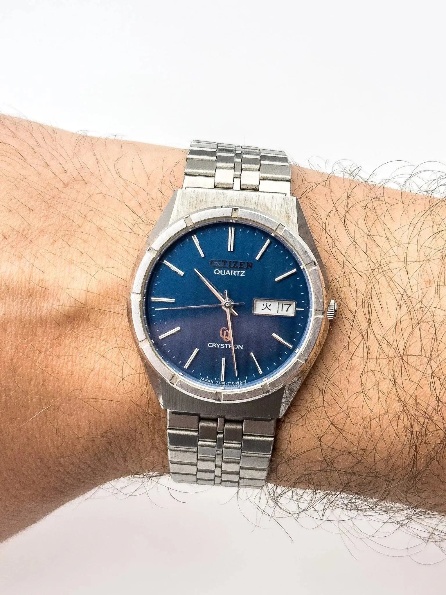 Citizen - Cryston Blue Dial - 1980s - Atelier Victor - Vintage  Shop