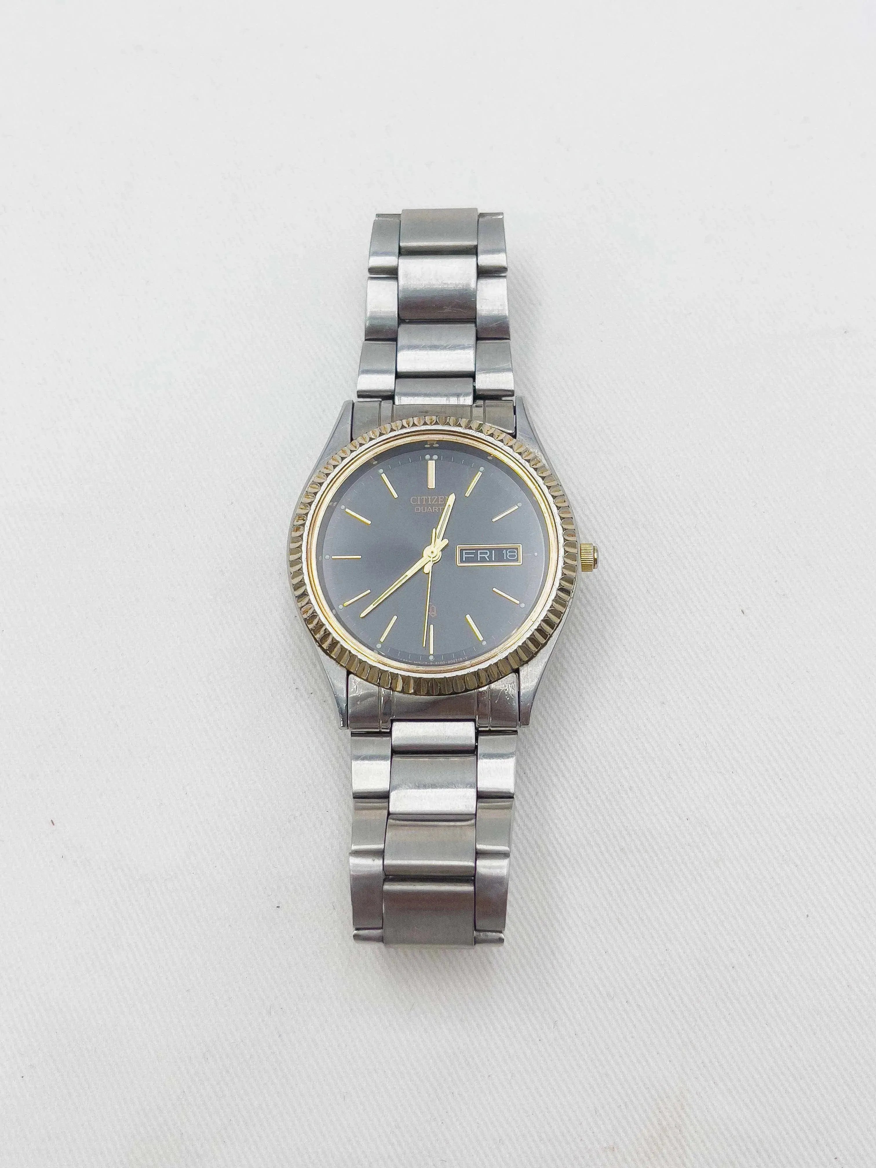 Citizen - Daydate Cadran noir Lunette cannelée - 1986 - Atelier Victor Paris - Vintage Watch Shop Dubai