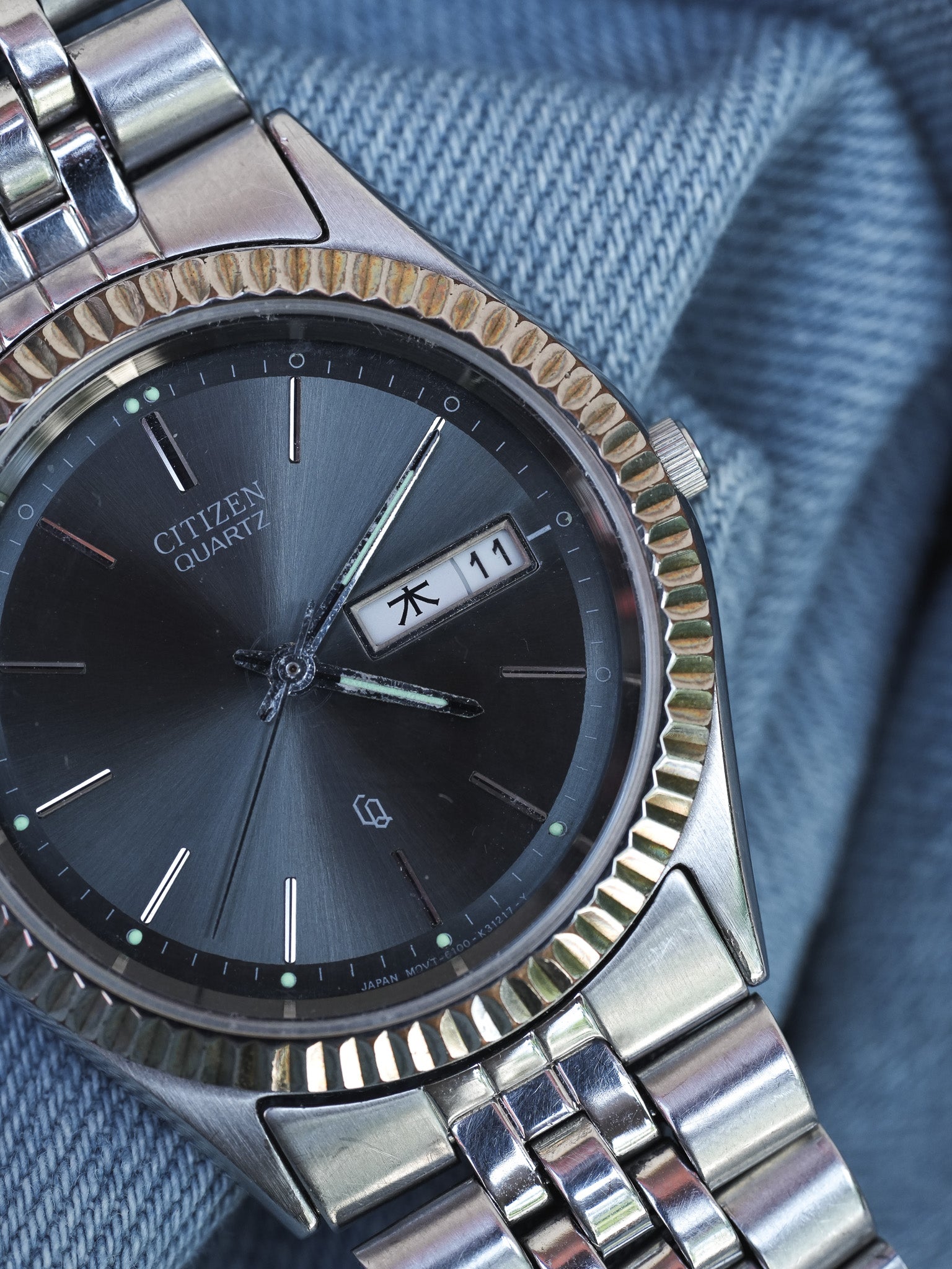Citizen - Daydate Kanji Jubilee Cannelé Acier Cadran gris - 1989 - Atelier Victor - Vintage  Shop