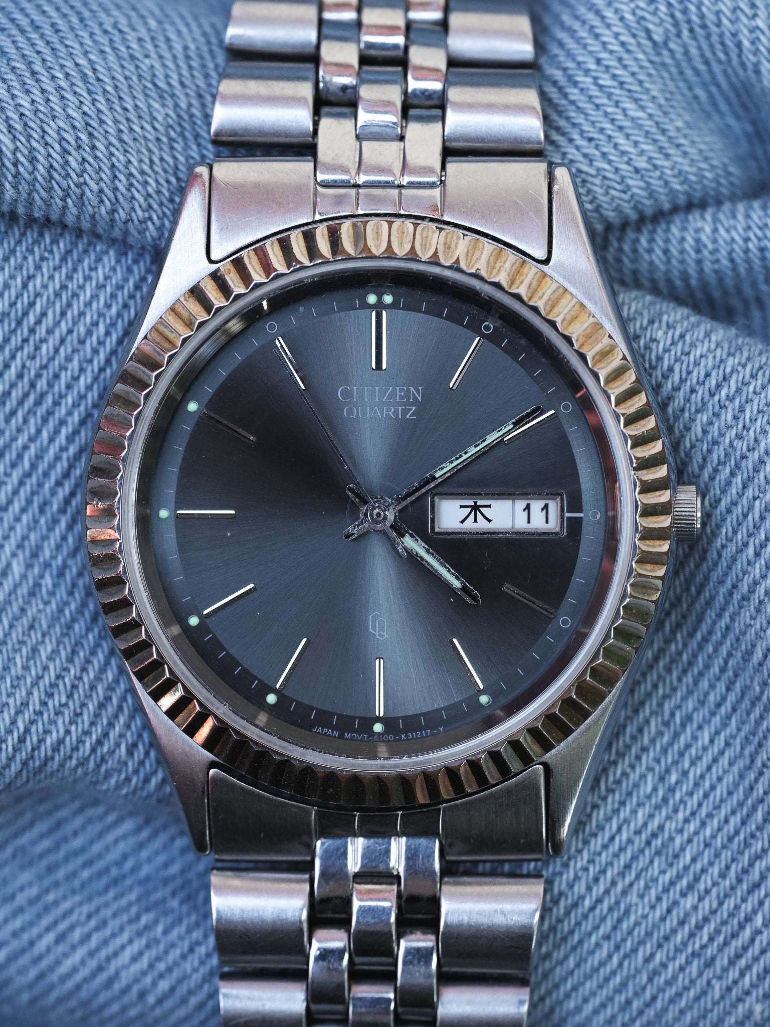 Citizen - Daydate Kanji Jubilee Cannelé Acier Cadran gris - 1989 - Atelier Victor - Vintage  Shop