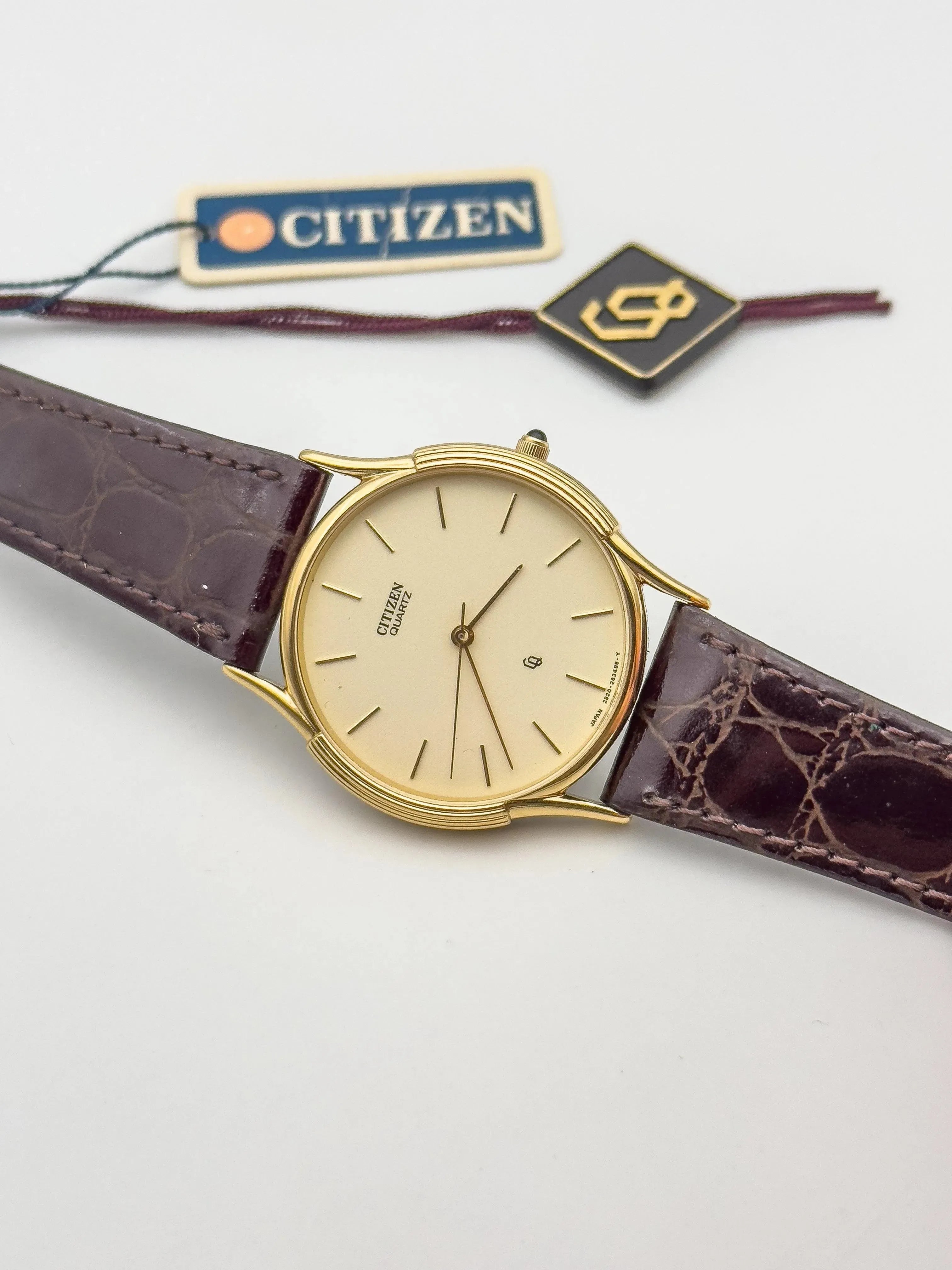 Citizen - Lemon Gold Cabochon - NOS - 1980s - Atelier Victor - Vintage  Shop