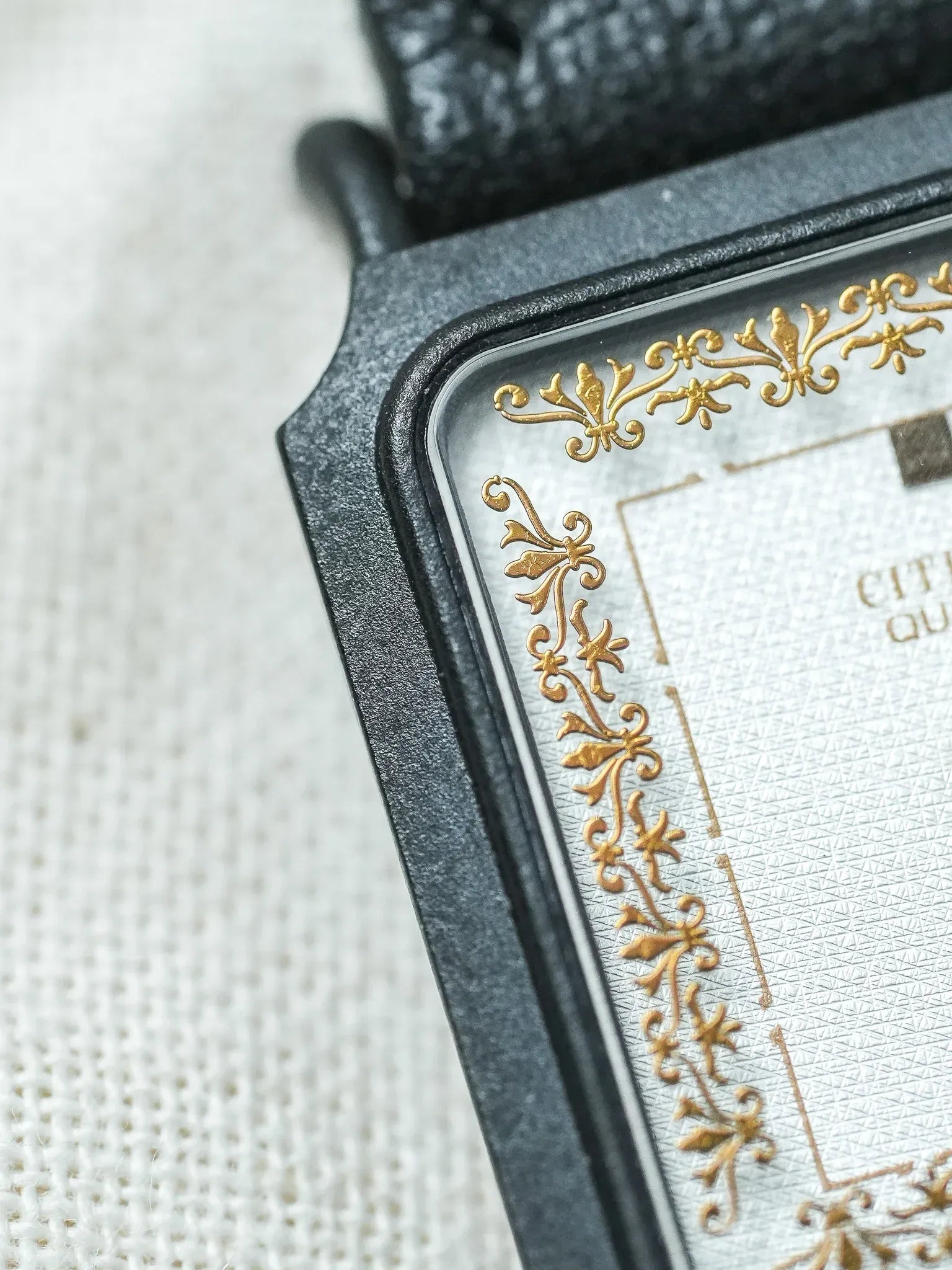 Citizen - Mini Tank PVD Noir Cadran blanc tapissé Dorures Or - NOS - 1980s - Atelier Victor