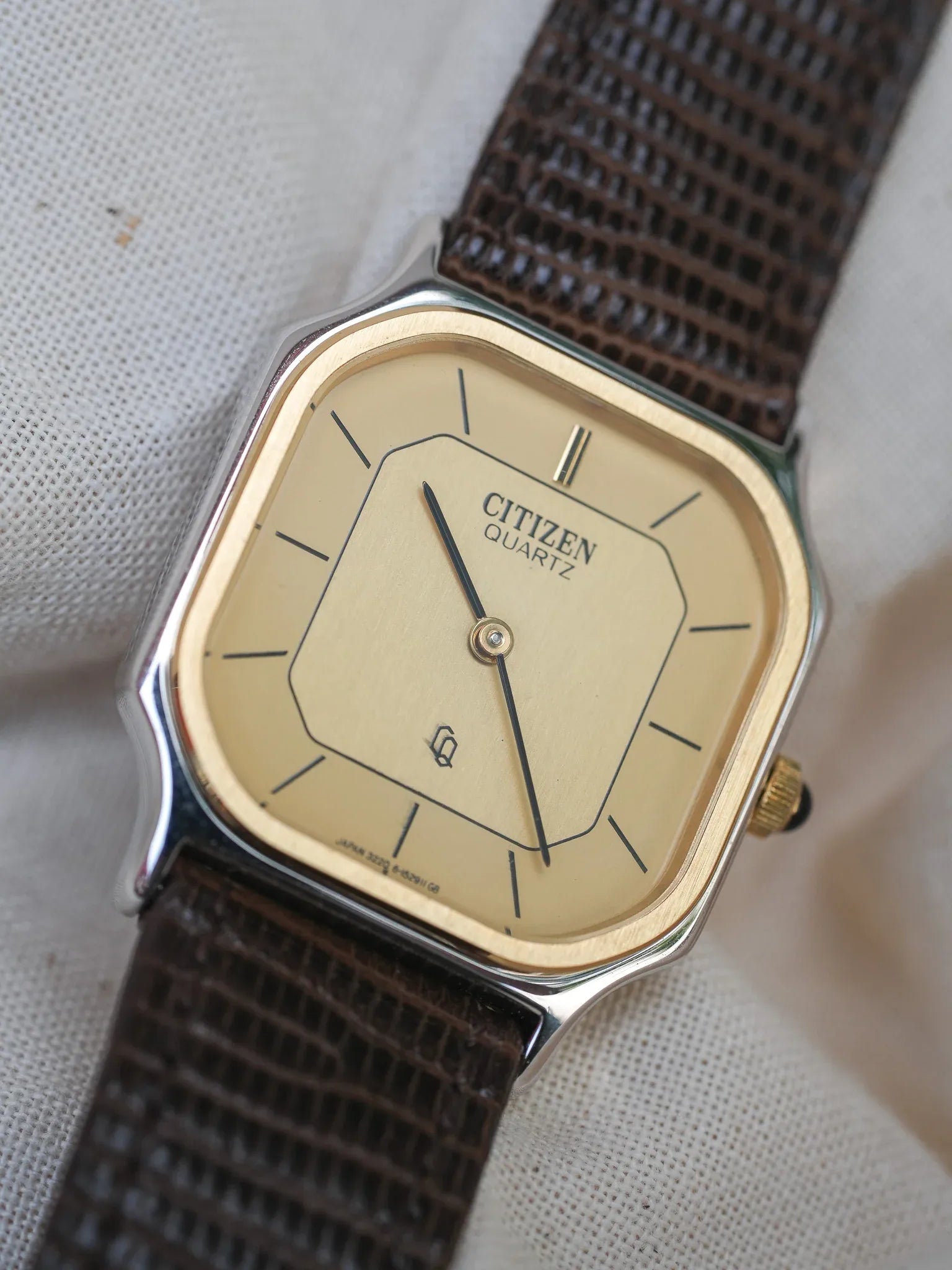 Citizen - Octogonale Bicolore Cadran Or - NOS - 1982 - Atelier Victor