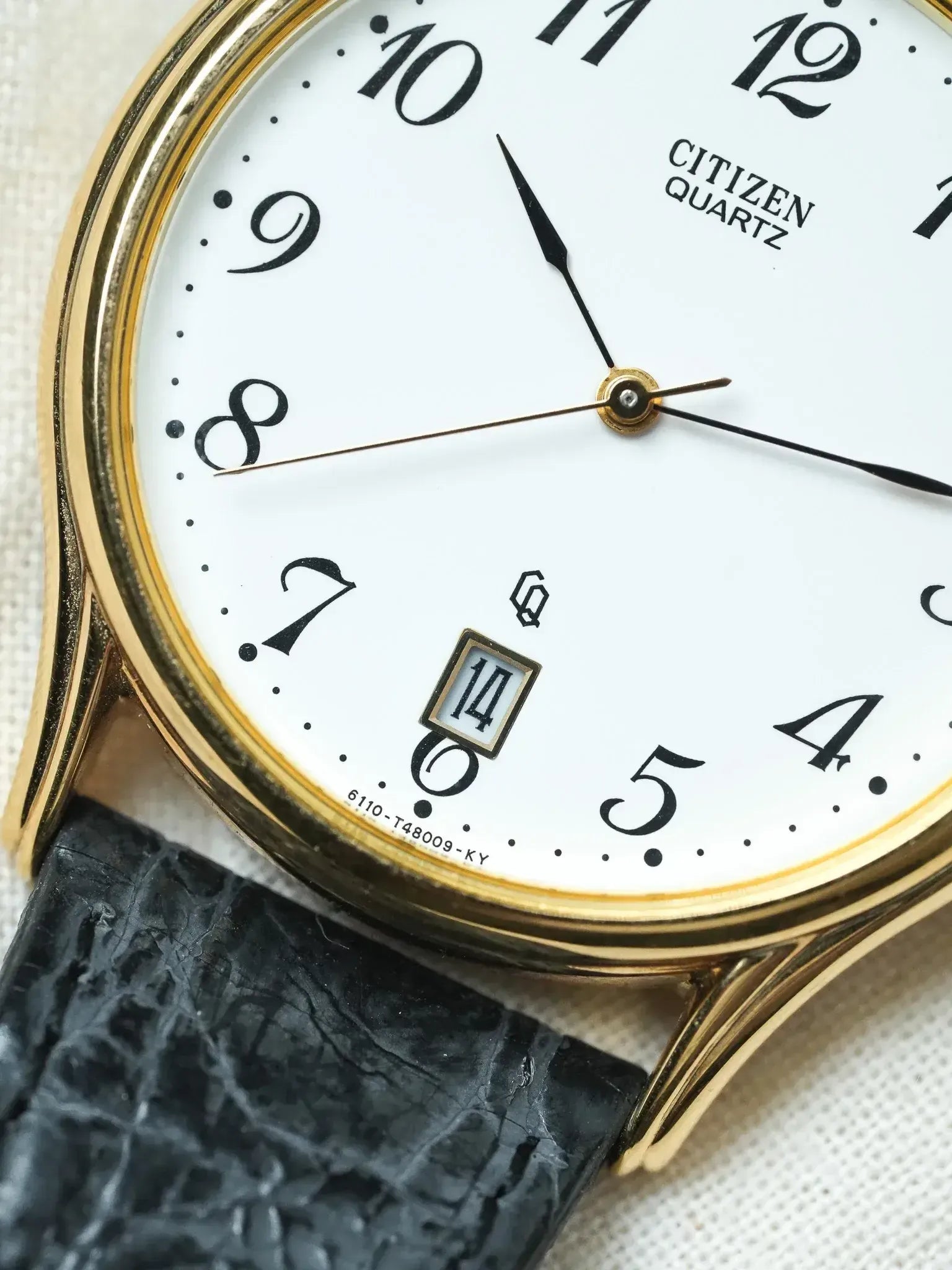 Citizen - Extra-Thin Round Gold Date 6H - NOS - 1990 - Atelier Victor
