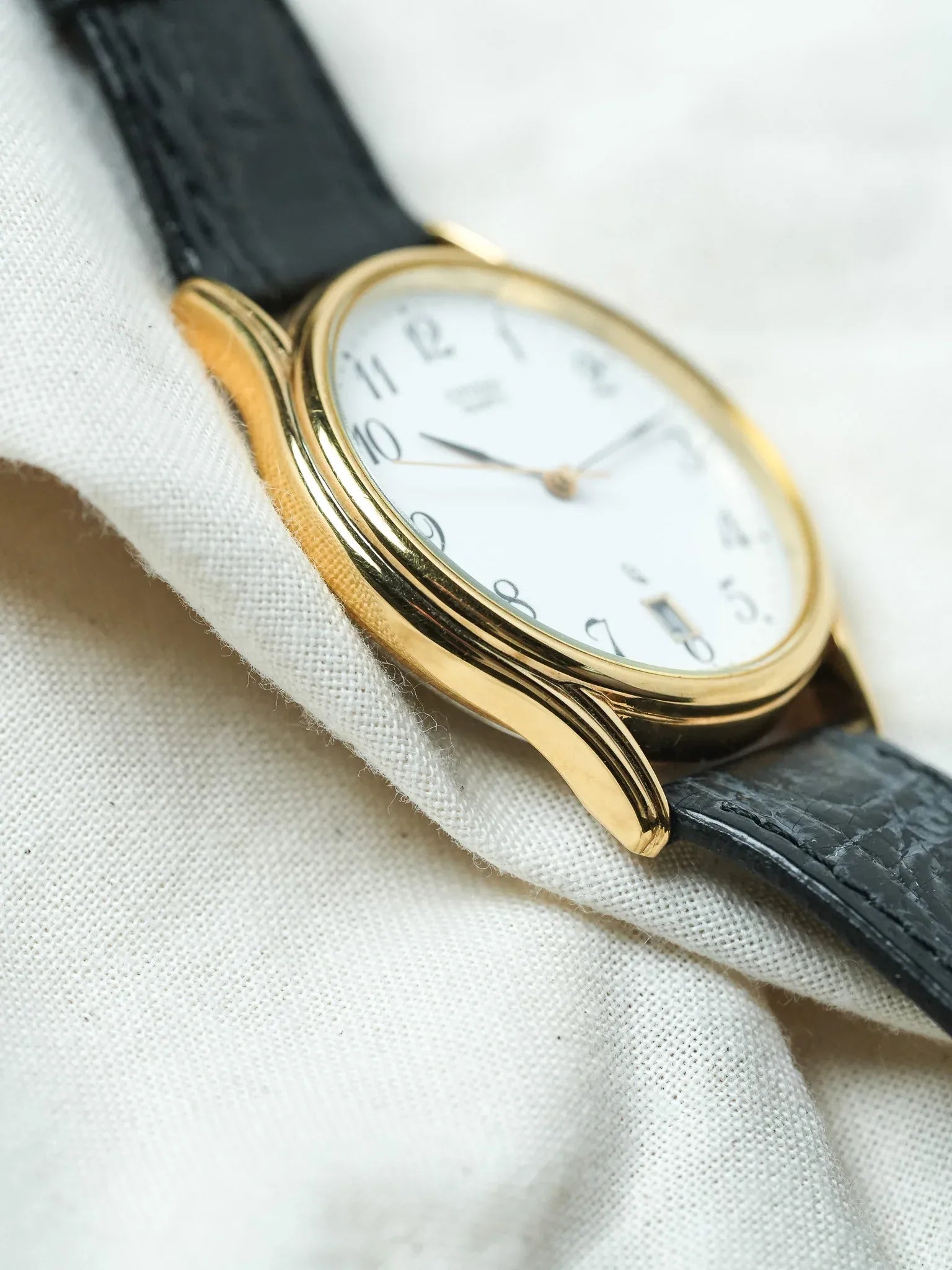Citizen - Ronde Extra-Plate Or Date 6H - NOS - 1990 - Atelier Victor - Vintage  Shop