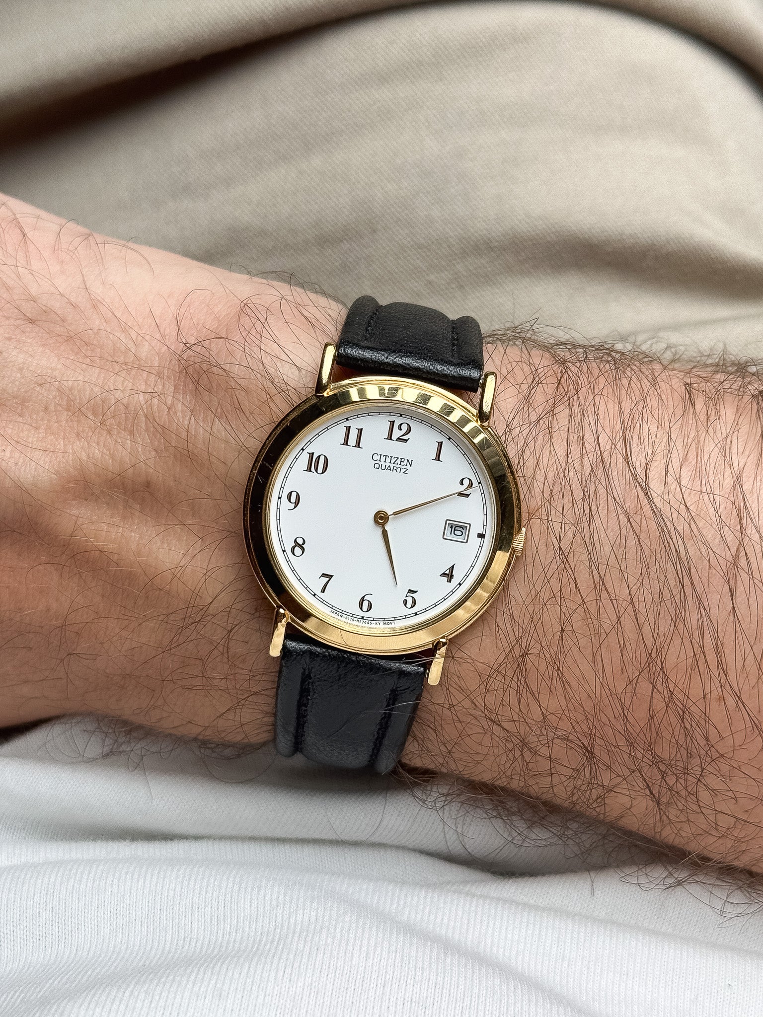 Citizen - Ronde Or cadran blanc date 3H - 1992 - Atelier Victor - Vintage  Shop