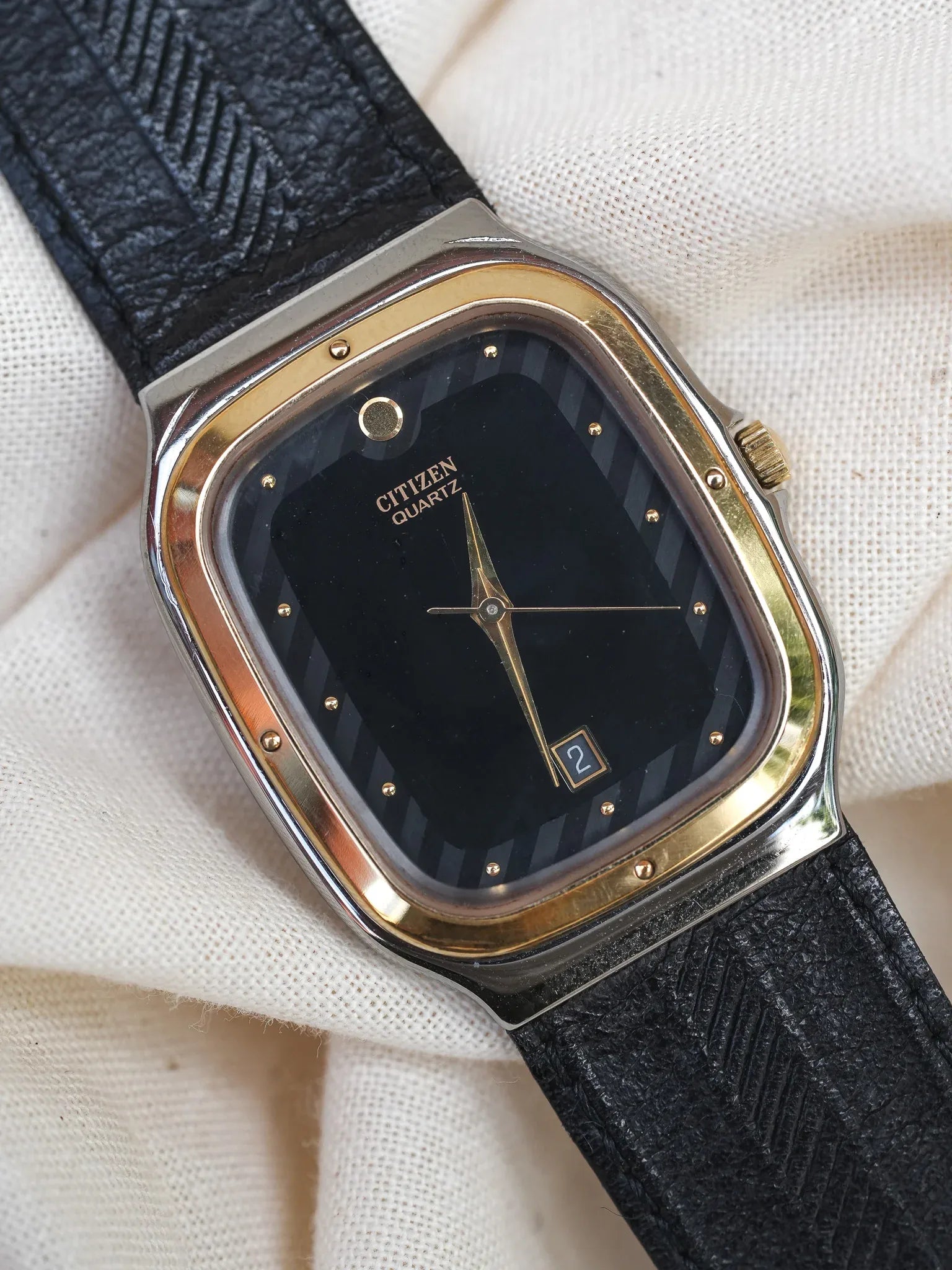 Citizen - Tank Acier Lunette or date 6h - NOS - 1985 - Atelier Victor - Vintage  Shop