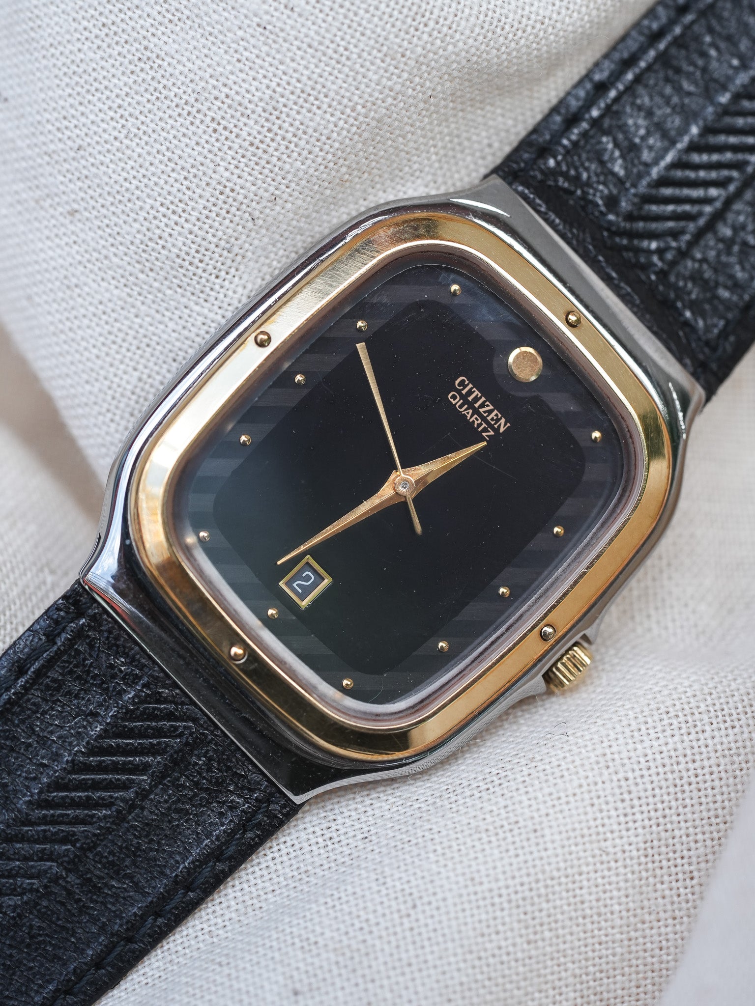 Citizen - Tank Acier Lunette or date 6h - NOS - 1985 - Atelier Victor - Vintage  Shop