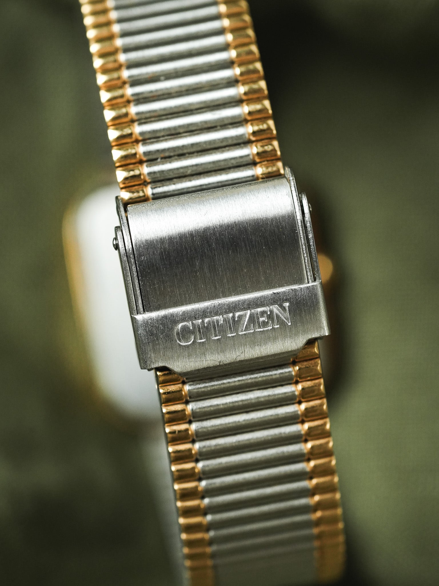 Citizen - Tank bracelet intégré acier or - NOS - 1990s - Atelier Victor - Vintage  Shop