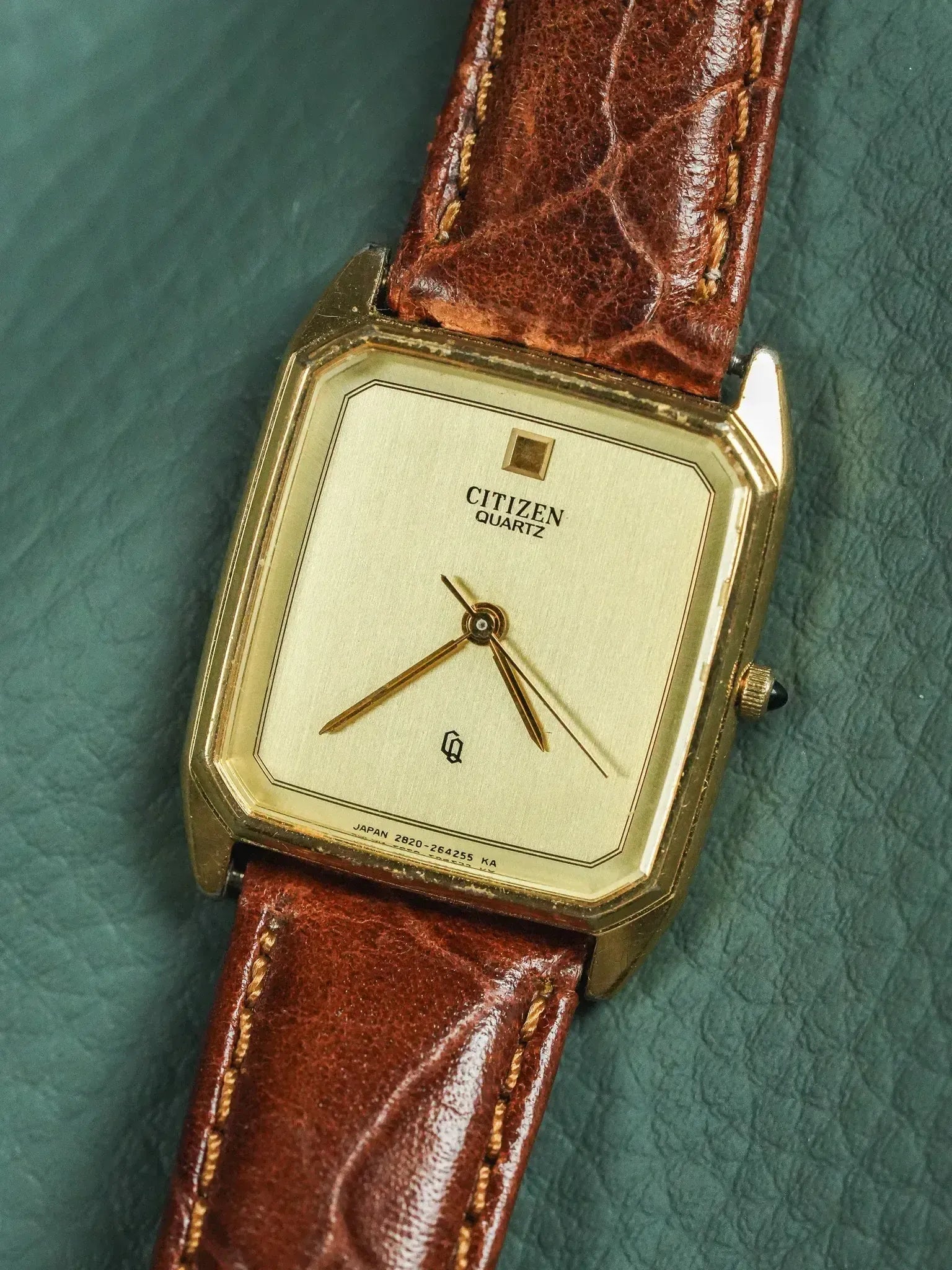 Citizen - Tank vintage Or Cabochon - 1983