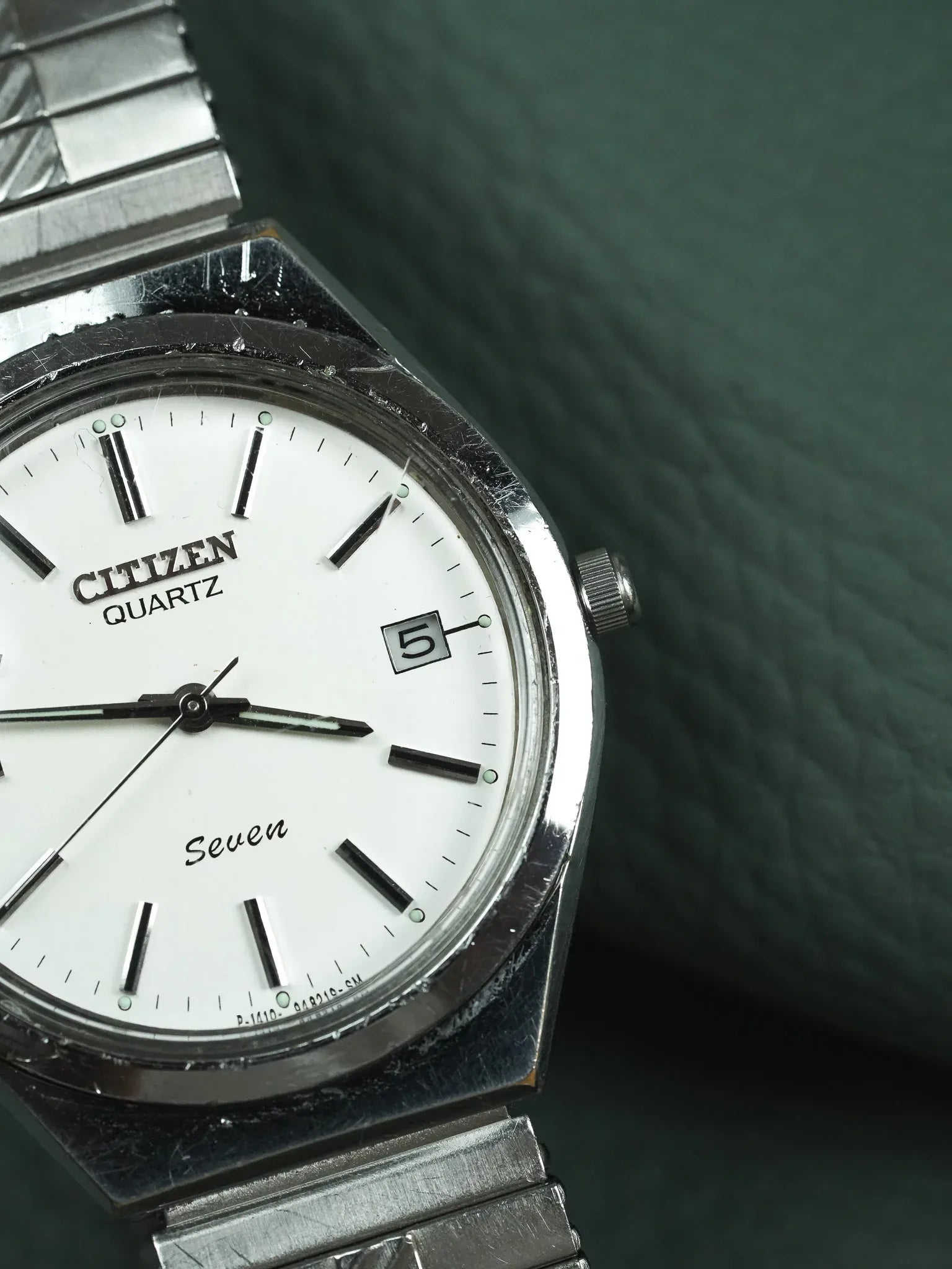Citizen - Tonneau Acier Quartz Seven Date - 1990s - Atelier Victor