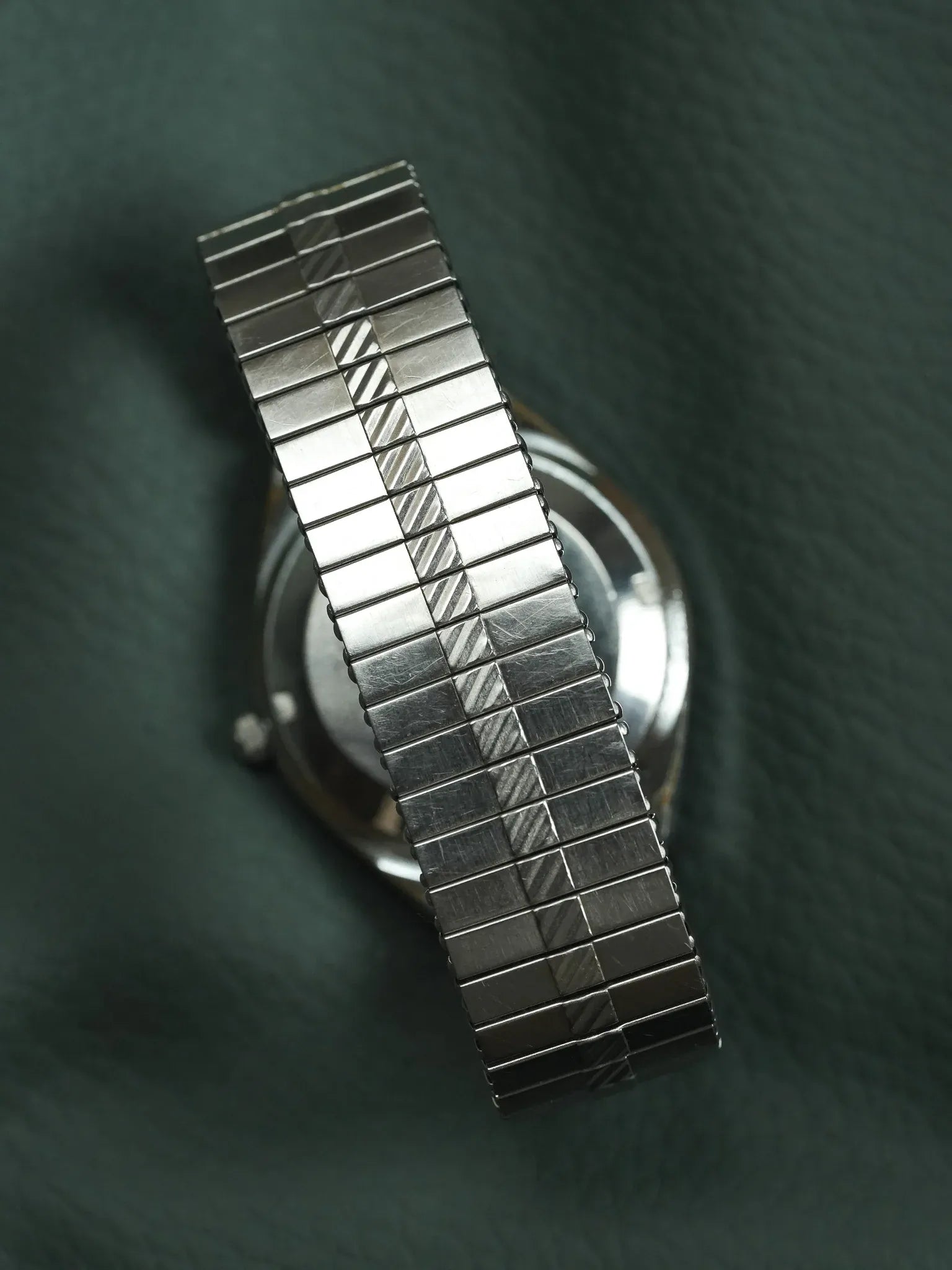 Citizen - Tonneau Acier Quartz Seven Date - 1990s - Atelier Victor